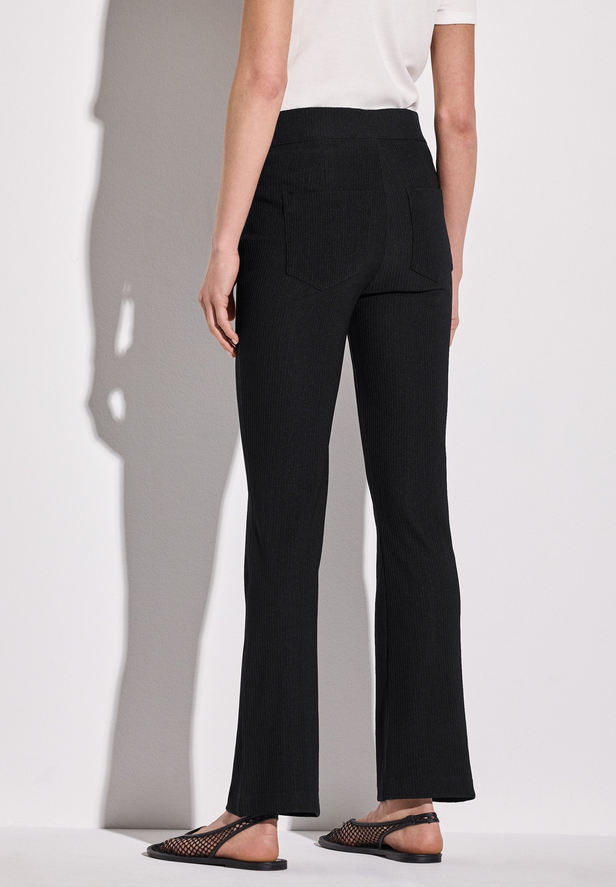 STREET ONE Bootcutbroek Style Hope in skinny fit en met structuur-uiterlijk