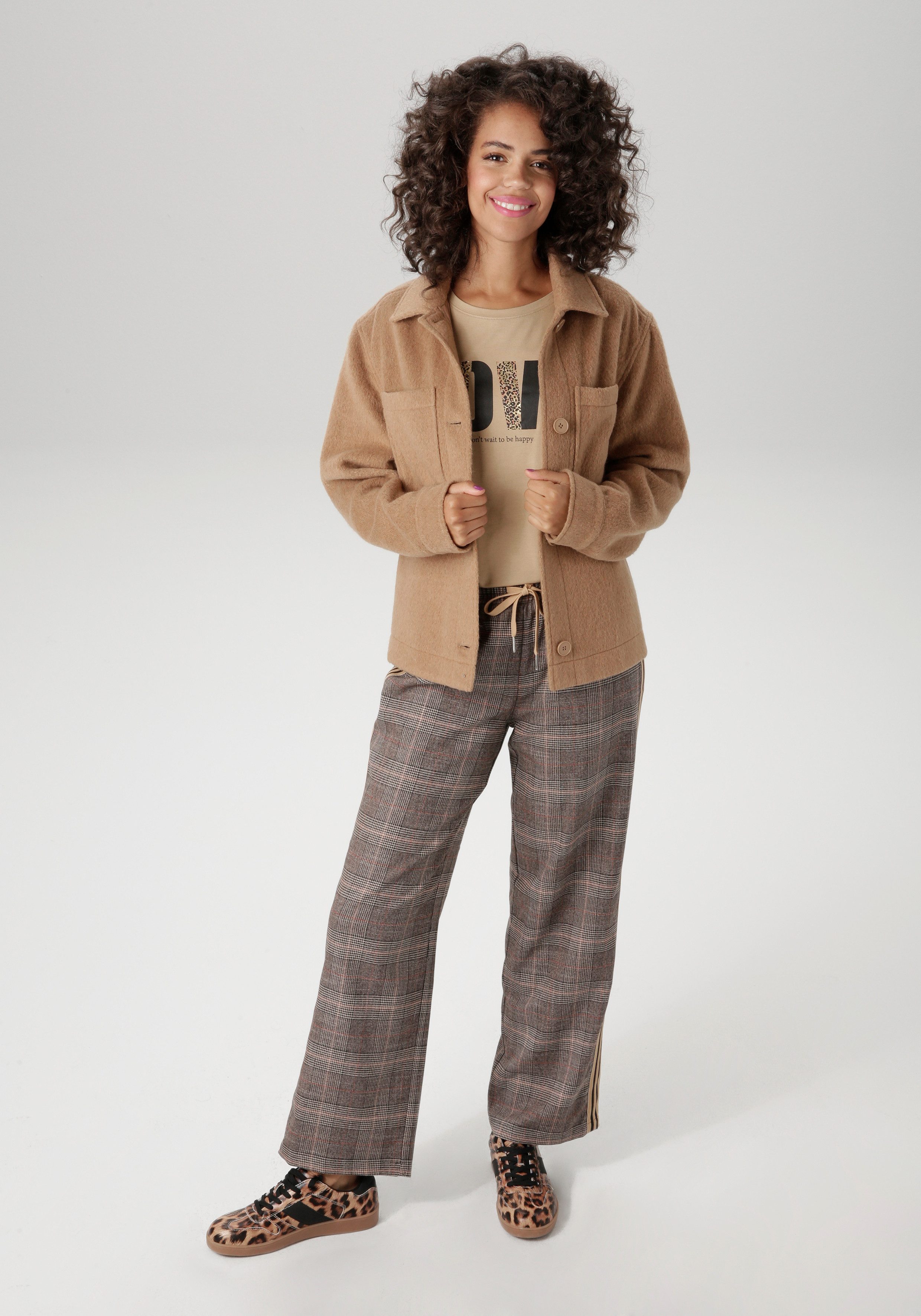 Aniston CASUAL Fleecejack met tonale knopen te sluiten