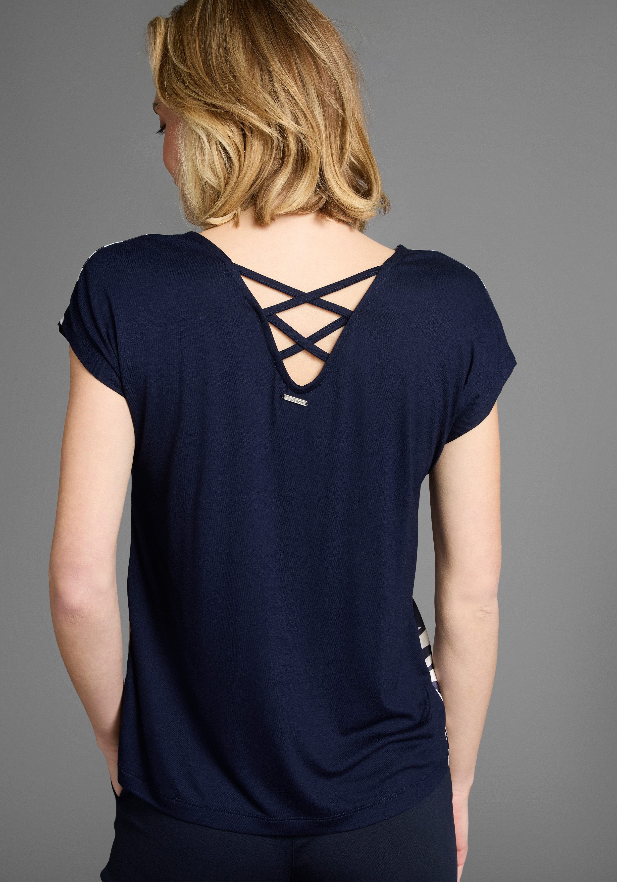Laura Scott Shirtblouse in shirt-look, voorzijde lichtglanzend satijn - nieuwe collectie