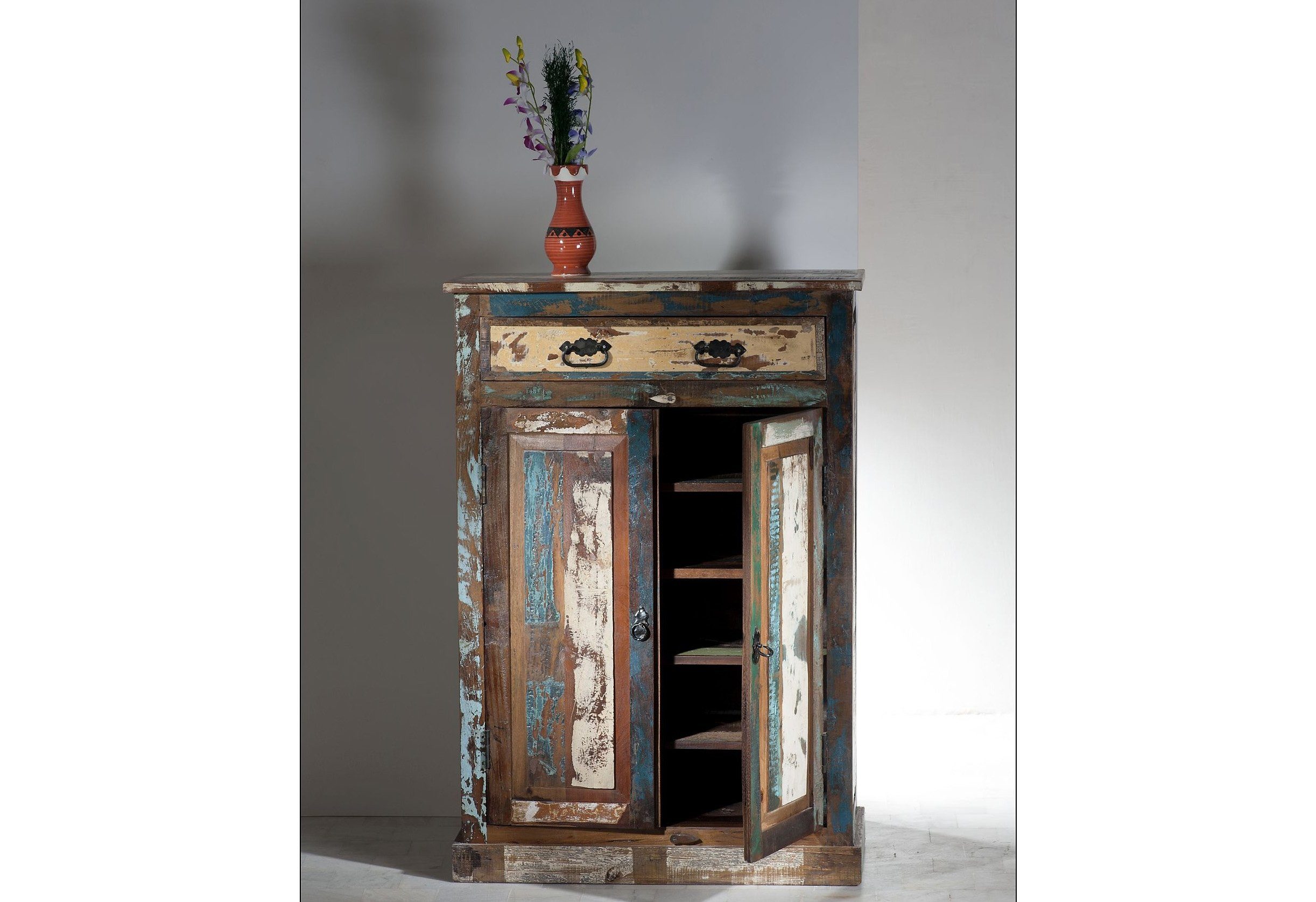 SIT Highboard Riverboat van gerecycled gebruikt hout, shabby chic, vintage