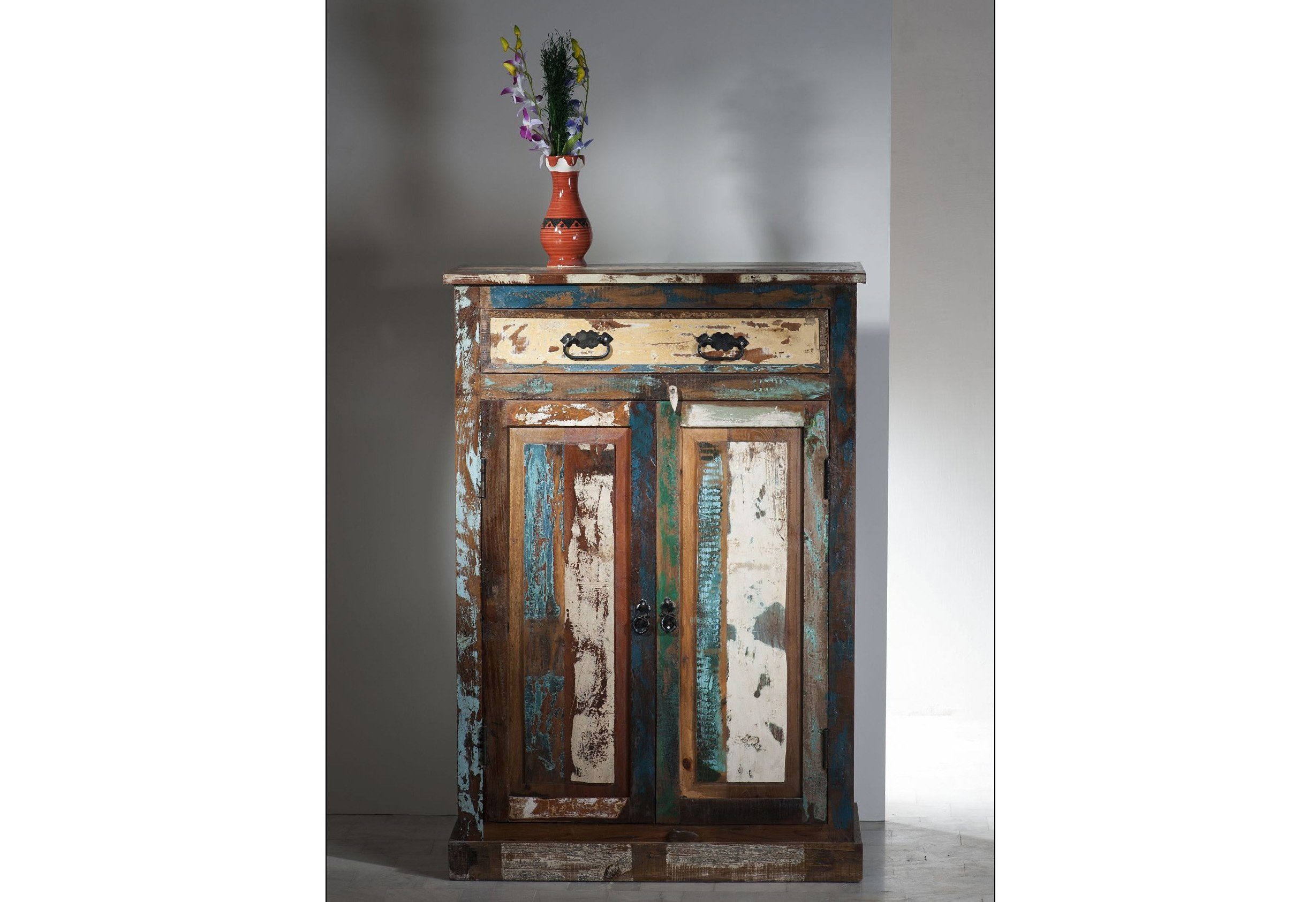 SIT Highboard Riverboat van gerecycled gebruikt hout, shabby chic, vintage