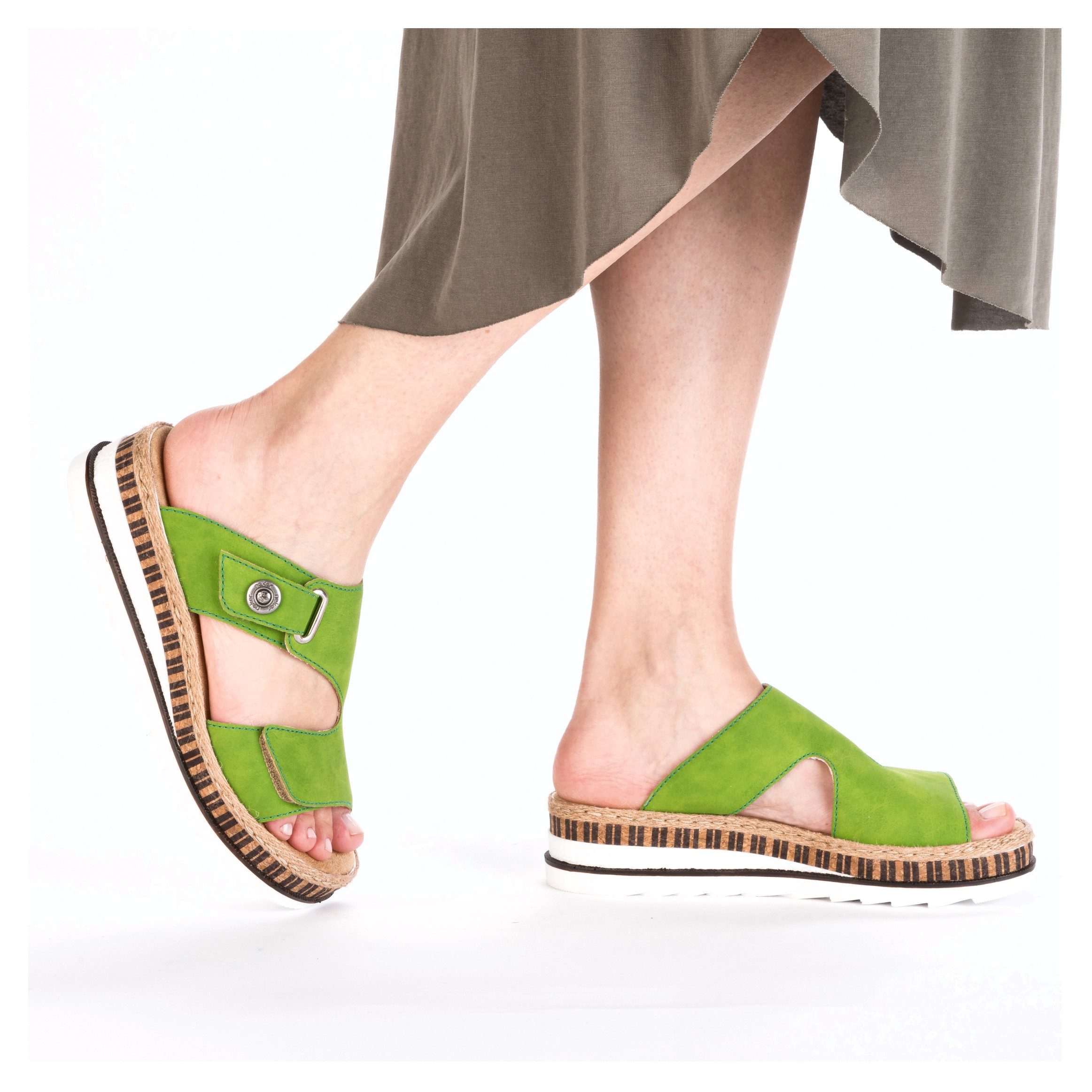 Rieker Slippers Zomerschoen, strandschoen, huisschoen met trendy sleehak