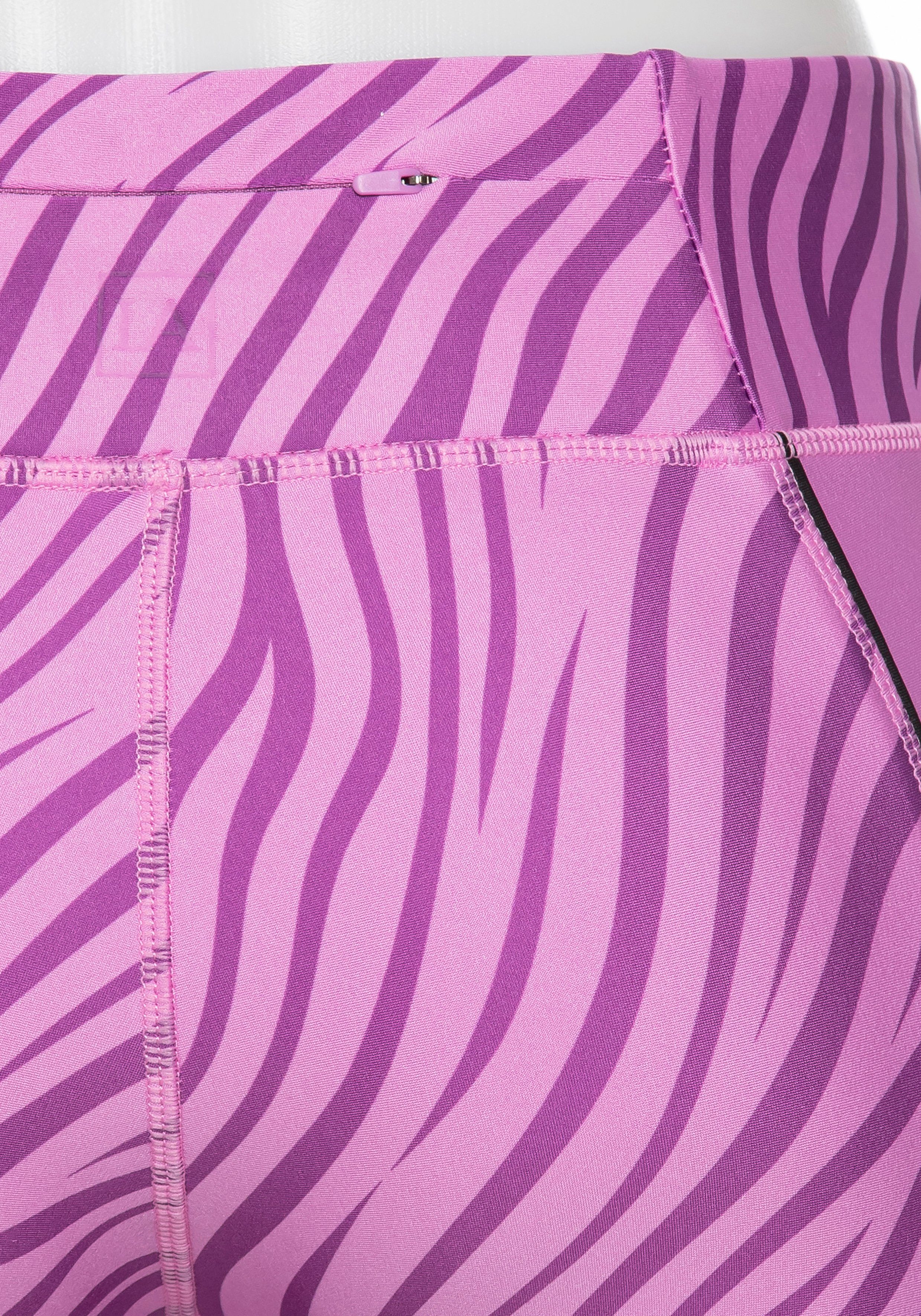 active by Lascana Short -Sportshorts Korte broek Sportshorts met subtiele zebraprint