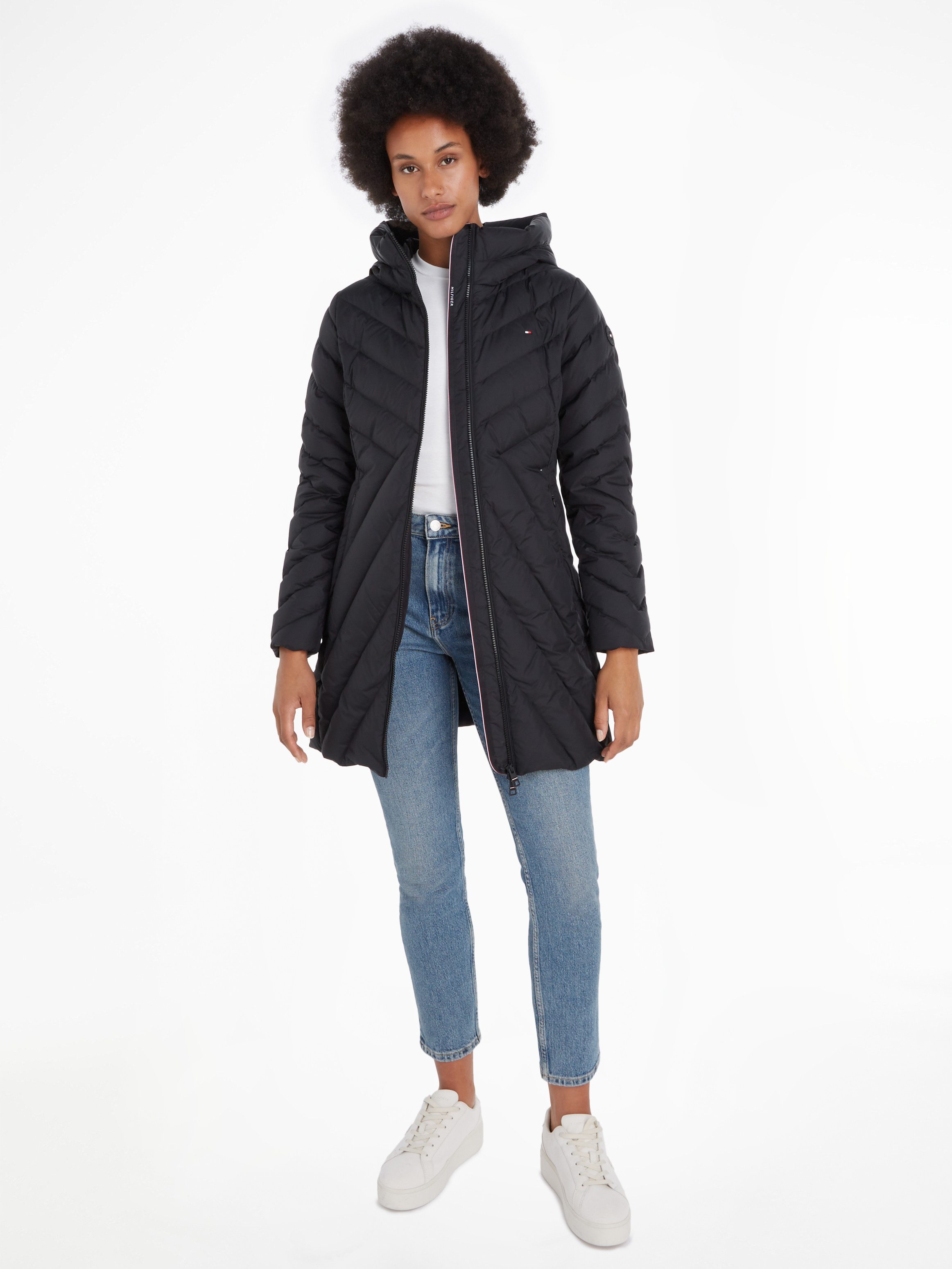 Tommy Hilfiger Gewatteerde jas CHEVRON MW PADDED COAT met gemiddelde vulling en merklabel