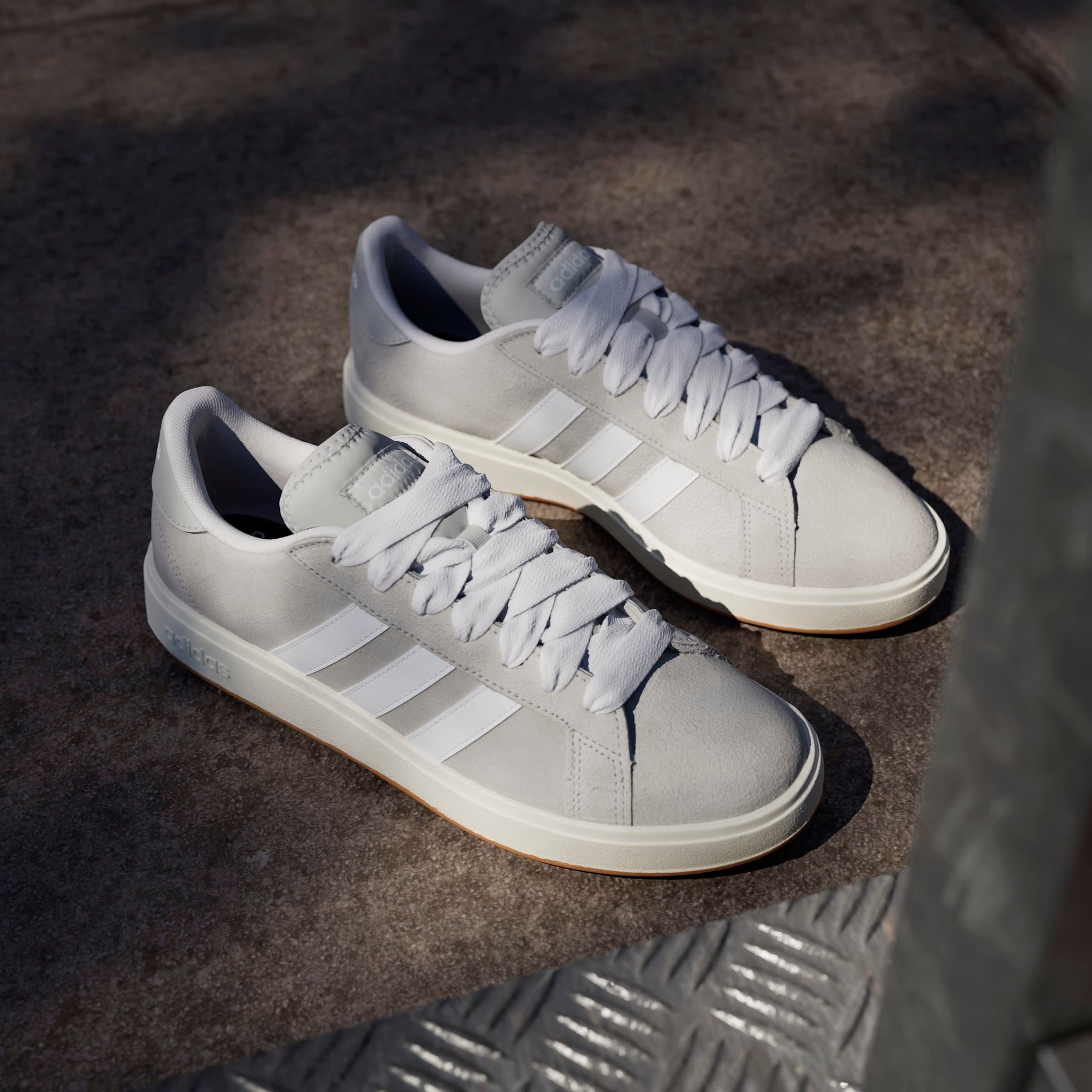 adidas Sportswear Sneakers GRAND COURT BASE 00S Ontwerp in de geest van de adidas Campus 00