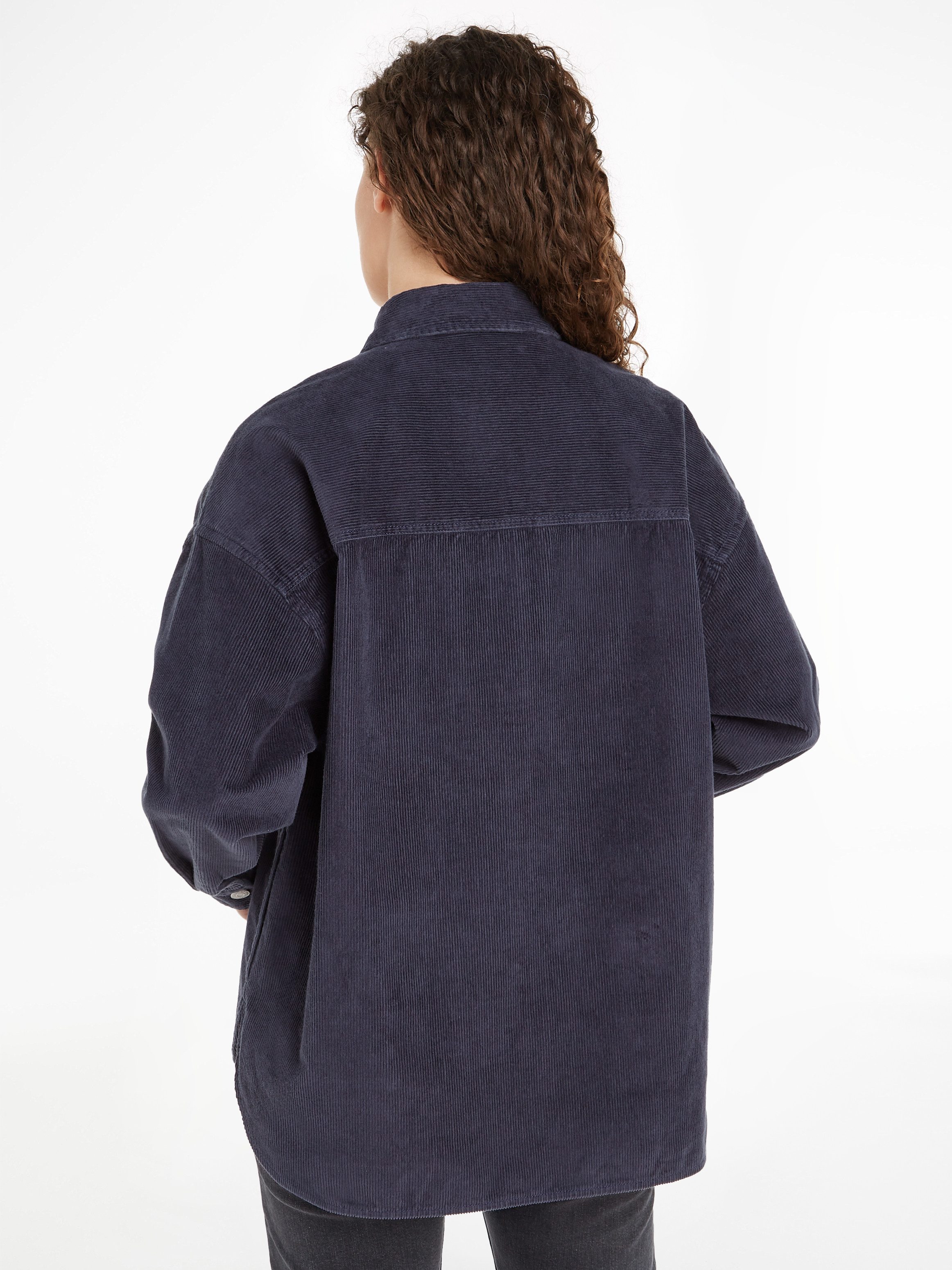 Tommy Jeans Curve Overhemdblouse TJW WASHED CORD OVERSHIRT EXT Grote maten, fijncord, drukker, afgeronde zoom