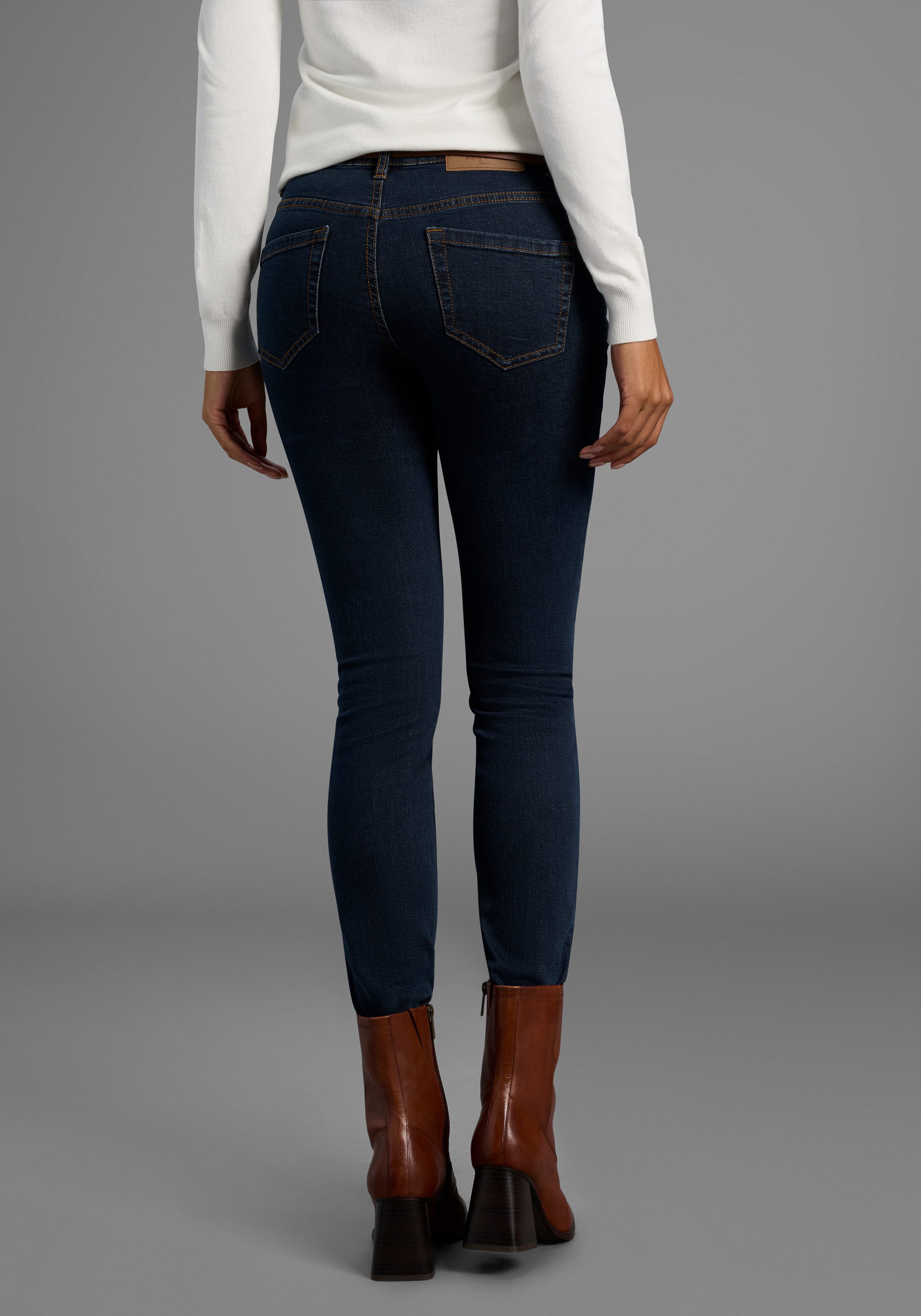 Arizona Slim fit jeans Tailleband met zij-elastiek inzet smalle pasvorm, skinny jeans, used-wassing, hoge taille