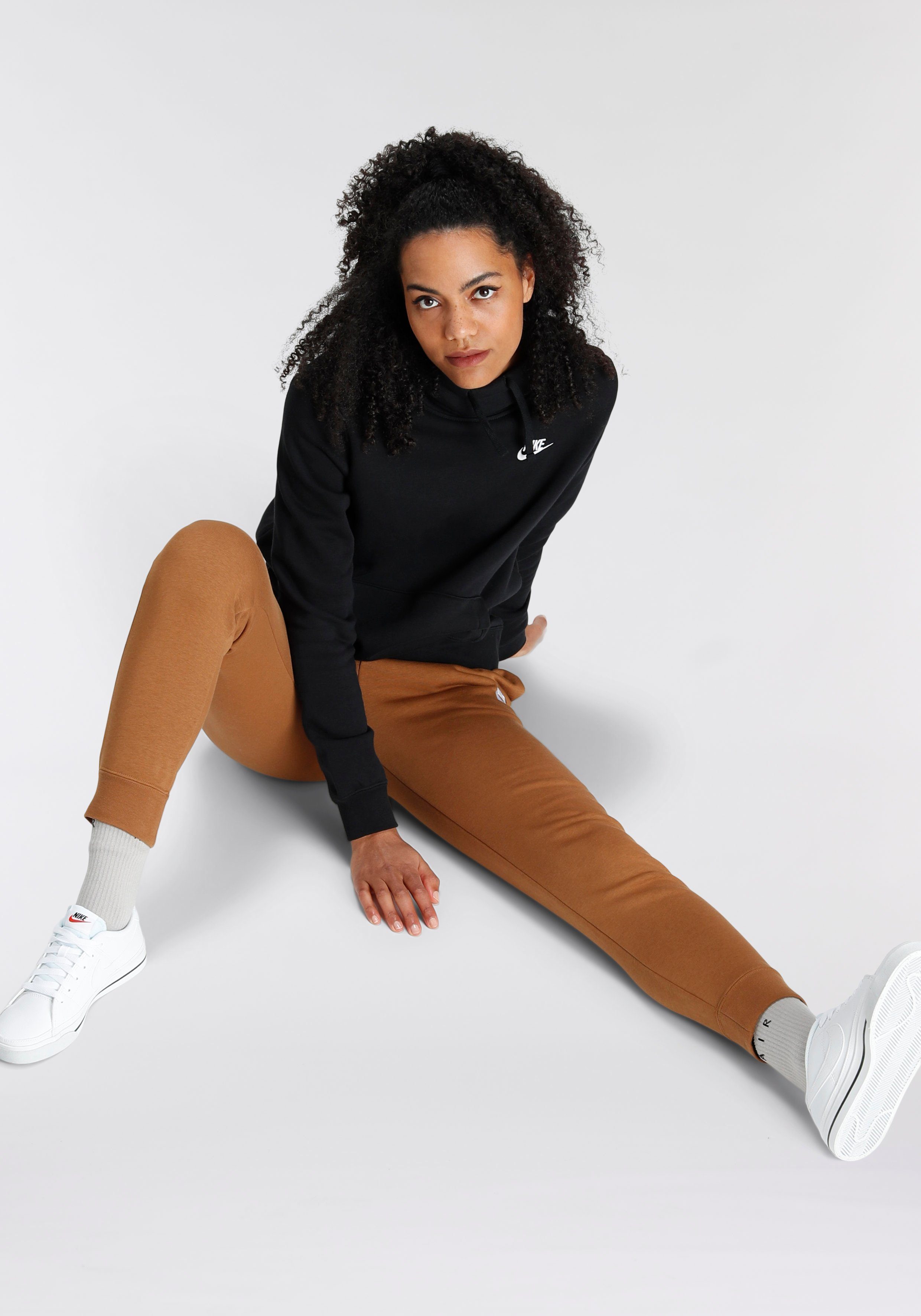 Nike Sportswear Hoodie Club Fleece Women's Funnel Hoodie Dames hoodie van zacht fleece materiaal
