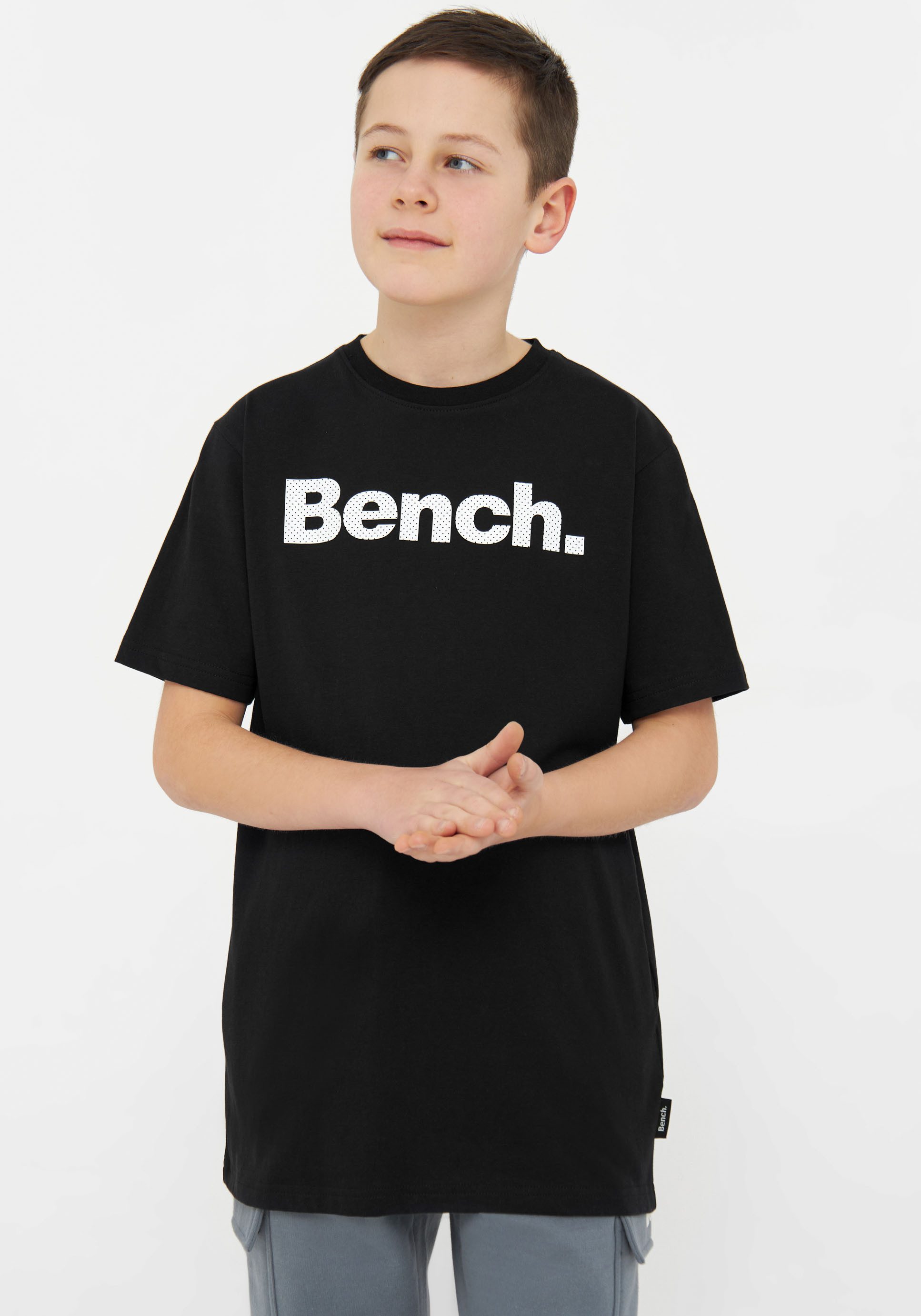 Bench. T-shirt