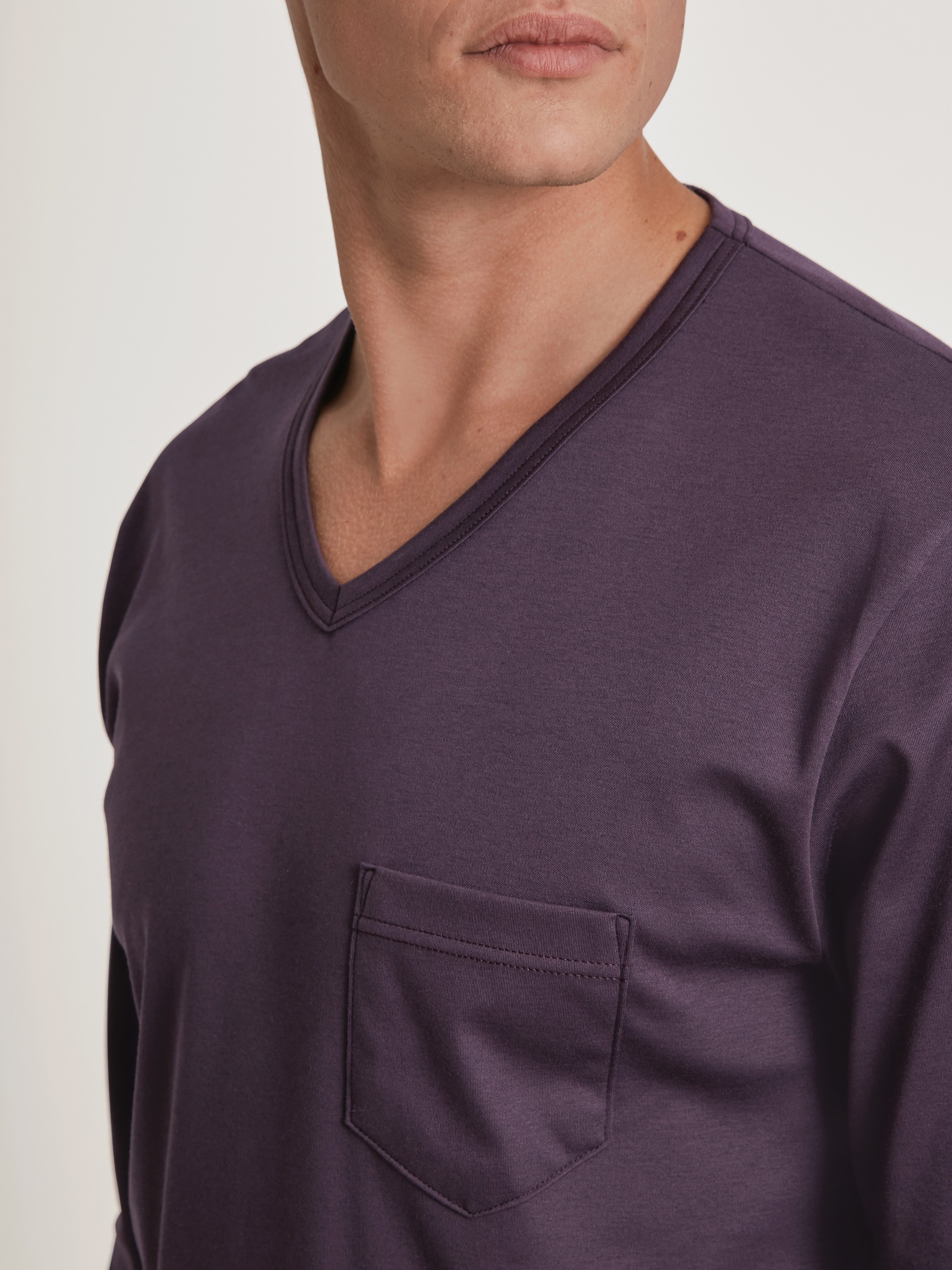 CALIDA Pyjama Relax Streamline 6 met praktische v-hals (2-delig)