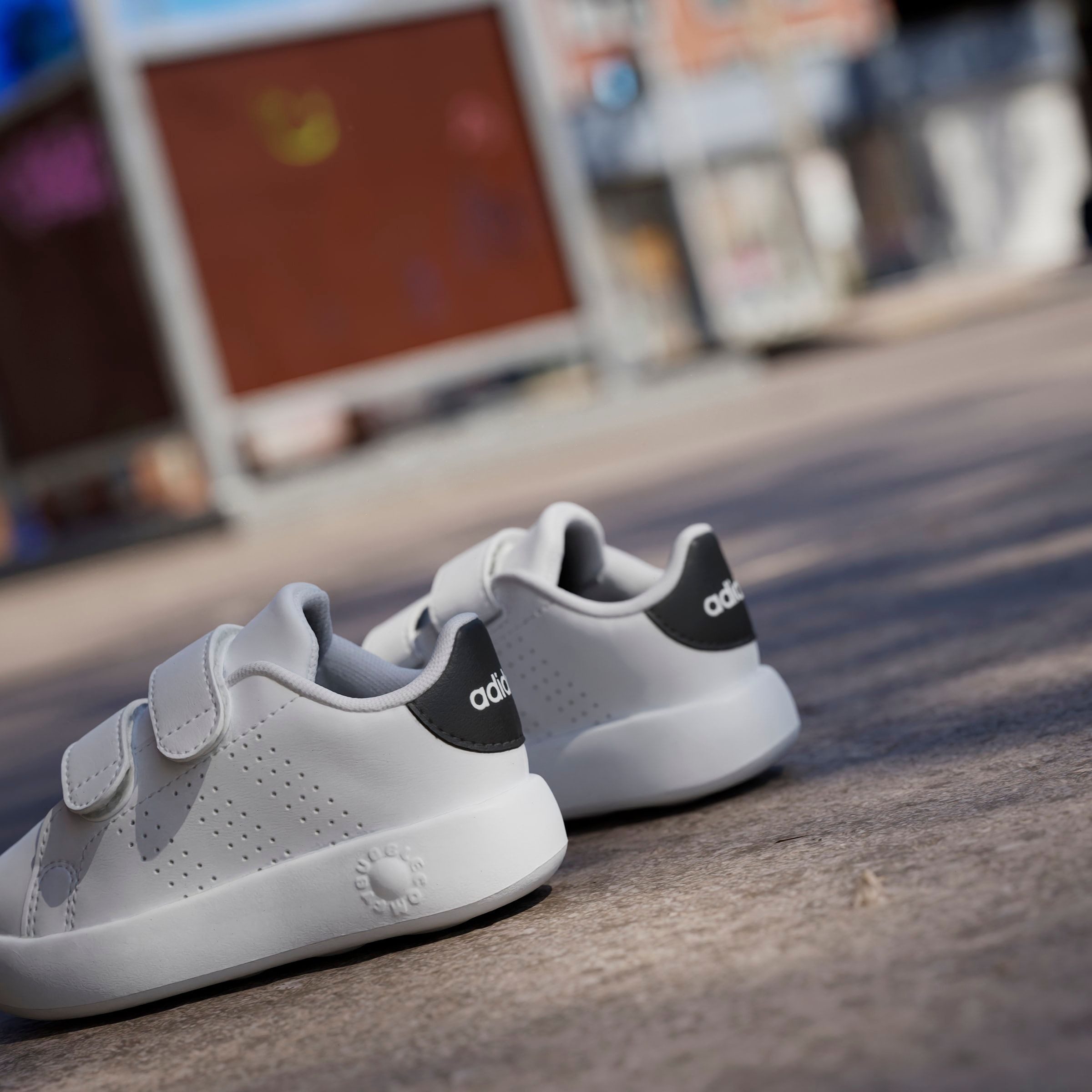 adidas Sportswear Klittenbandschoenen ADVANTAGE KIDS Ontwerp geïnspireerd door de adidas Stan Smith, voor kinderen