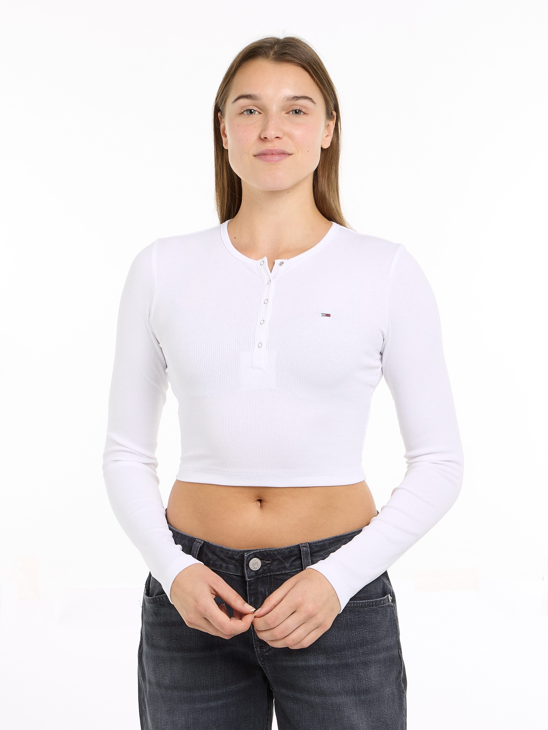 TOMMY JEANS Shirt met lange mouwen TJW CRP HENLEY TOP LS in modieuze cropped vorm