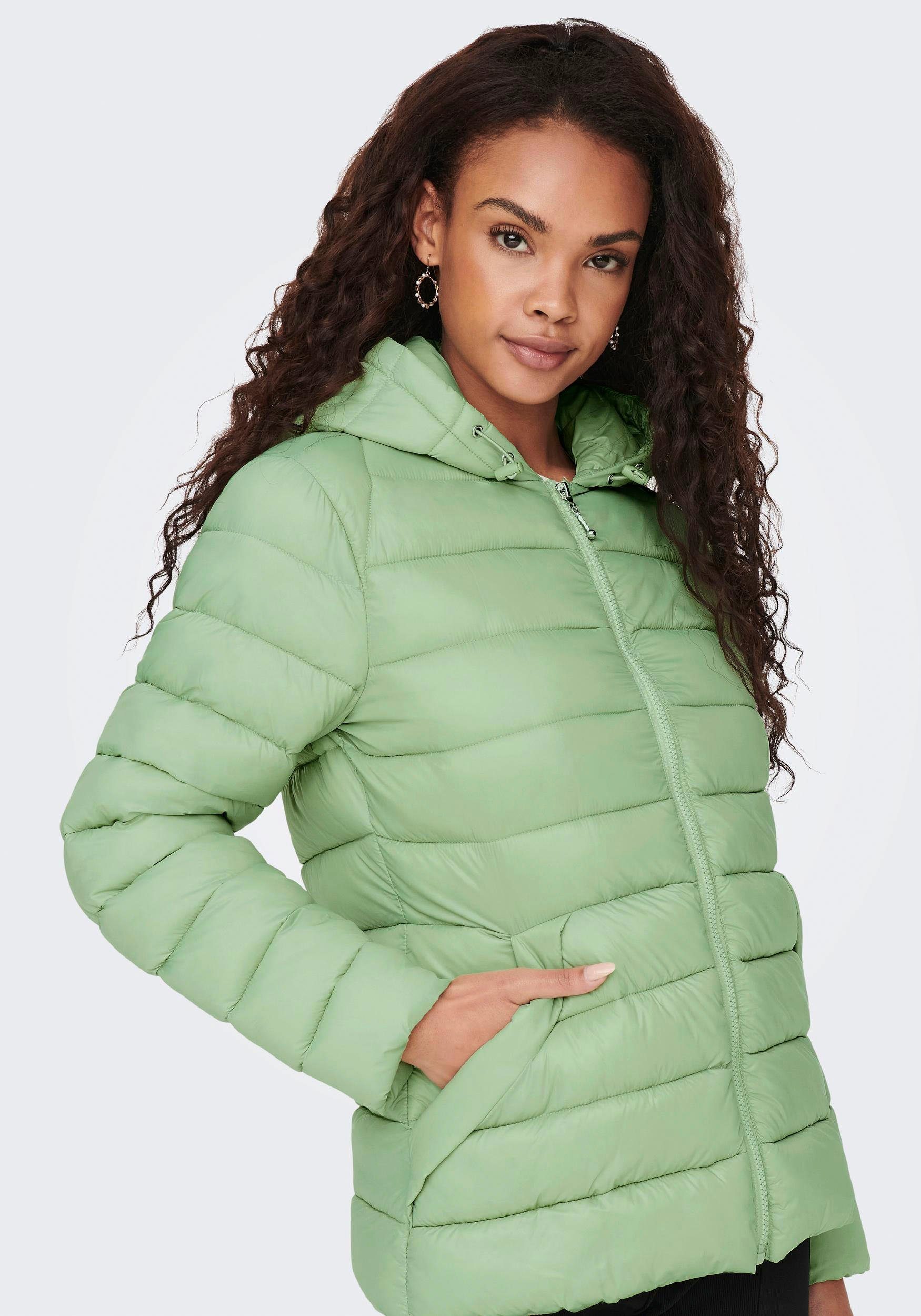 Only Gewatteerde jas ONLSKY QUILTED JACKET CC OTW