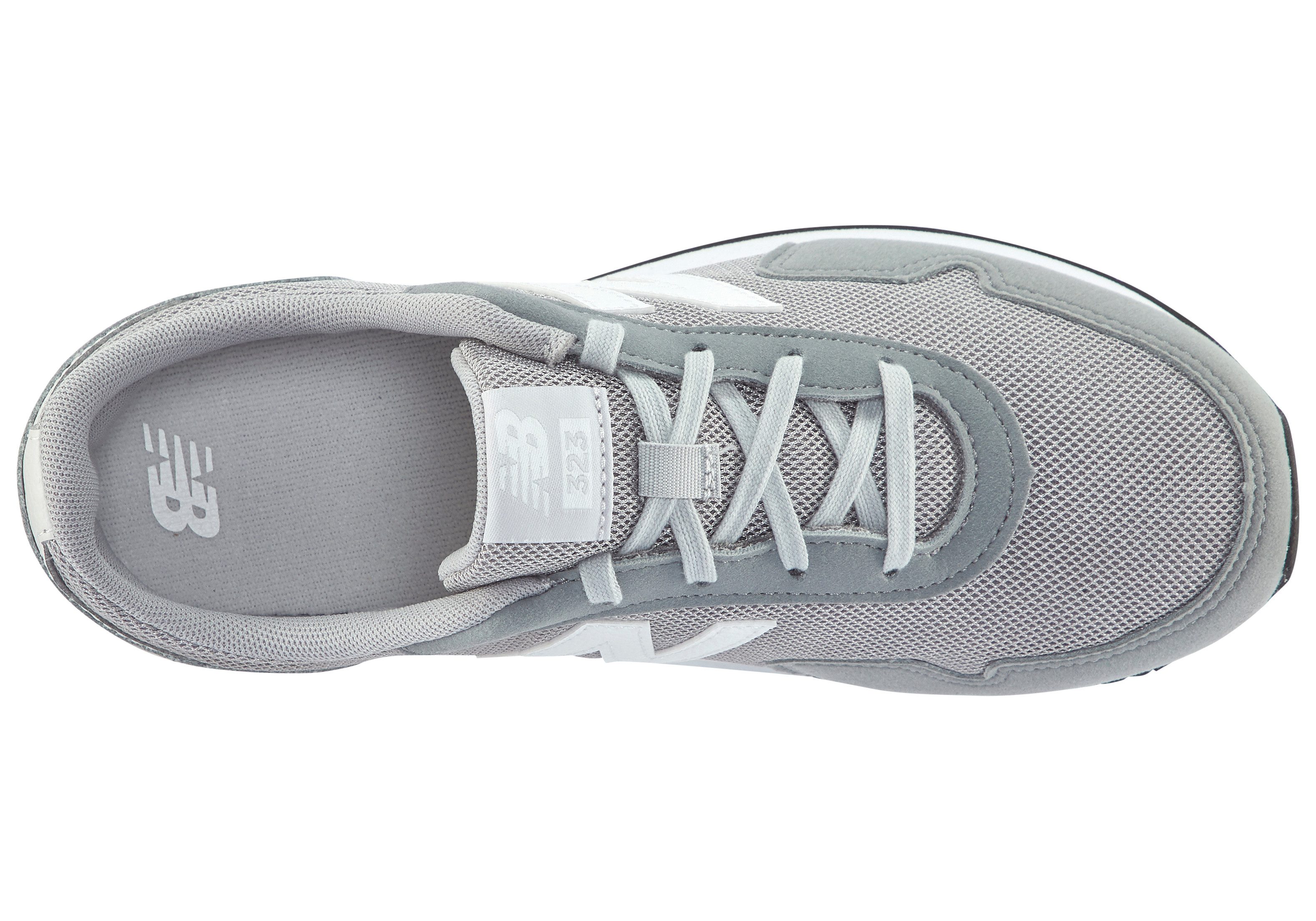 New Balance Sneakers 323