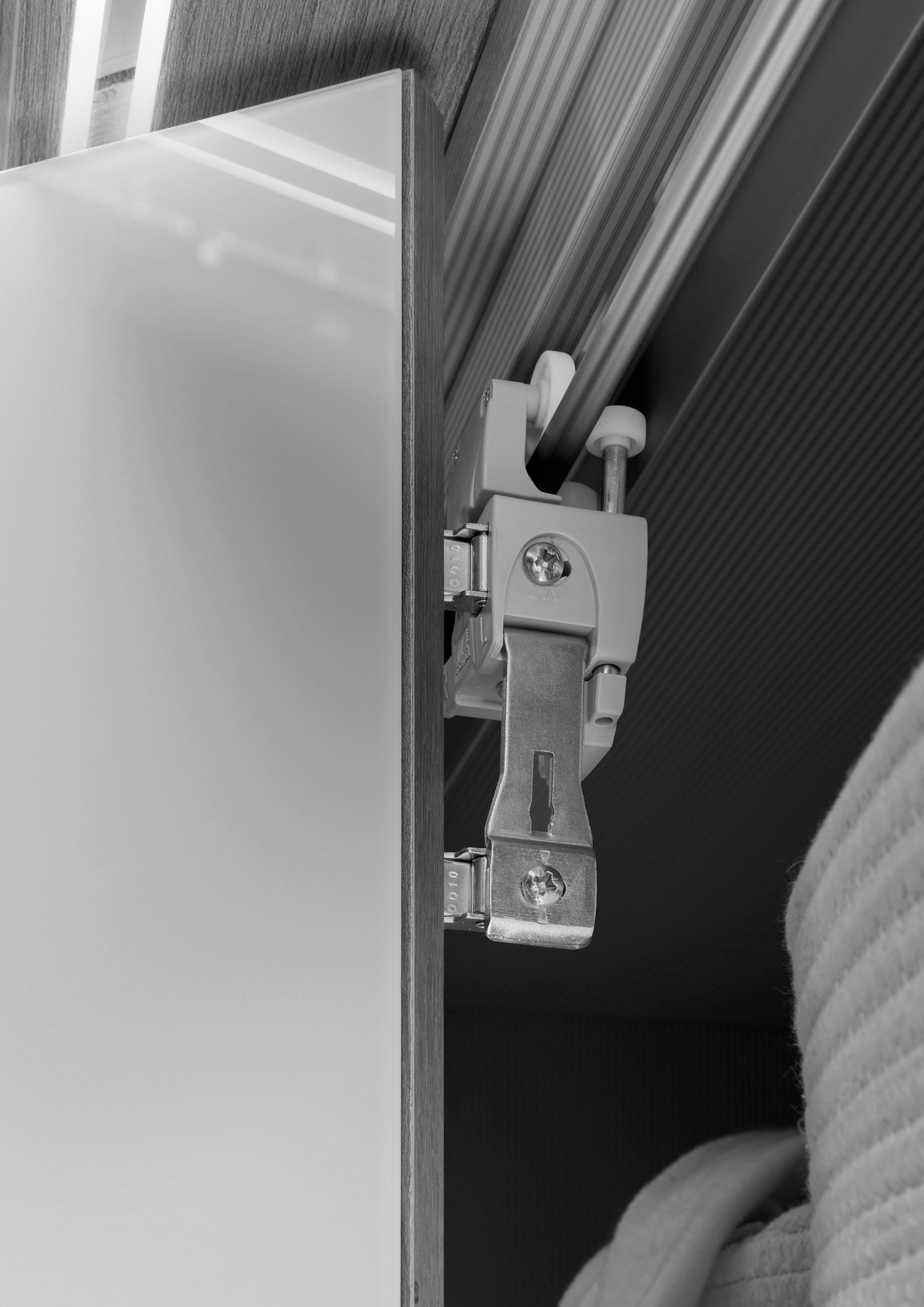 WIEMANN Vouwdeurkast Monaco, Kledingkast, Kast, Linnenkast, met elegant glazen front