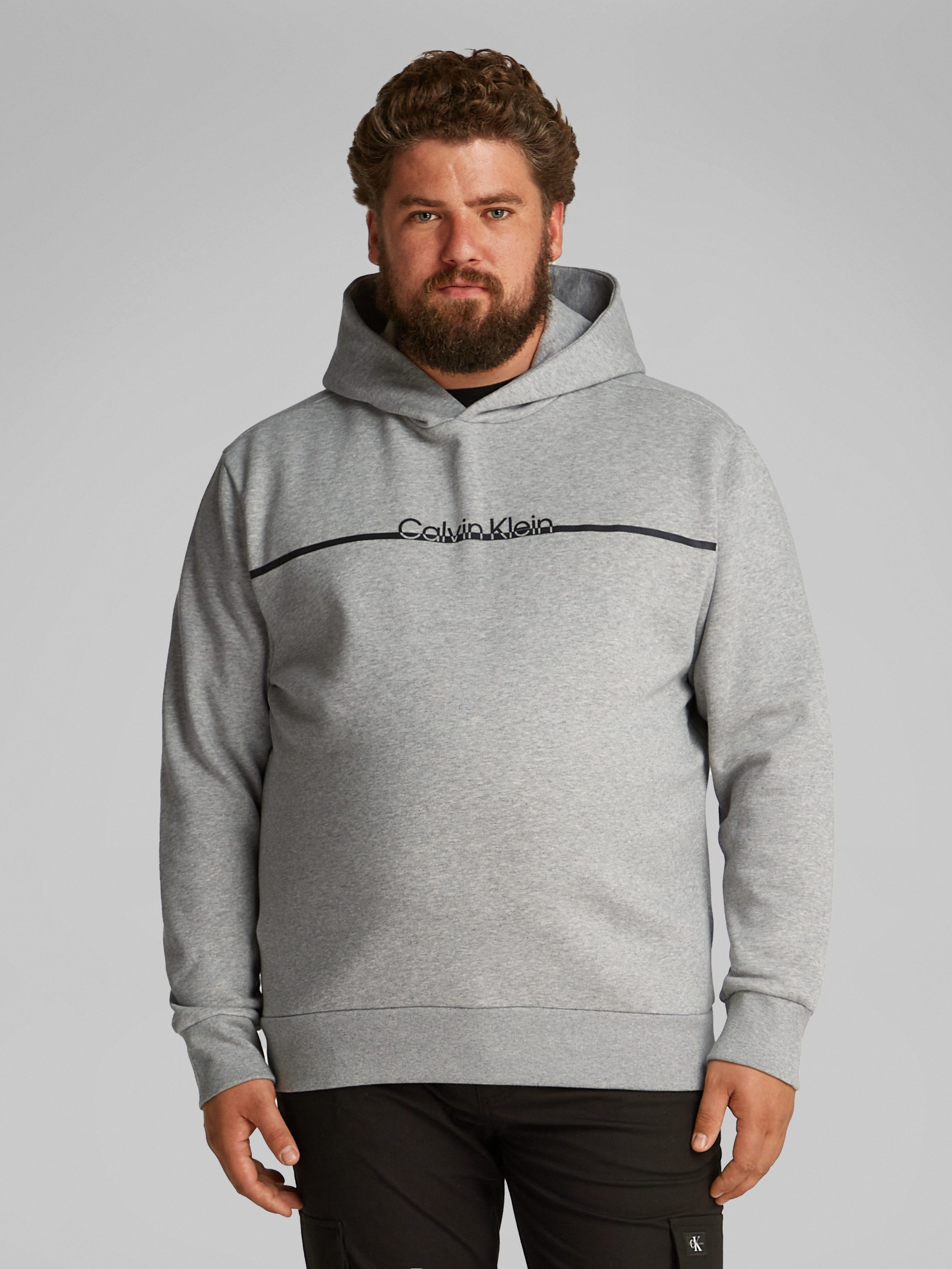 Calvin Klein Sweatshirt BT_SPLIT LINE LOGO HOODIE in grote maten met logoprint