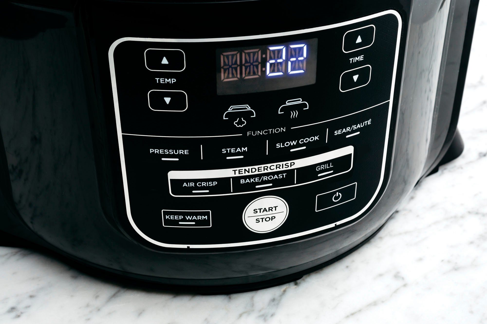 NINJA Multi-cooker OP300EU 6 liter volume