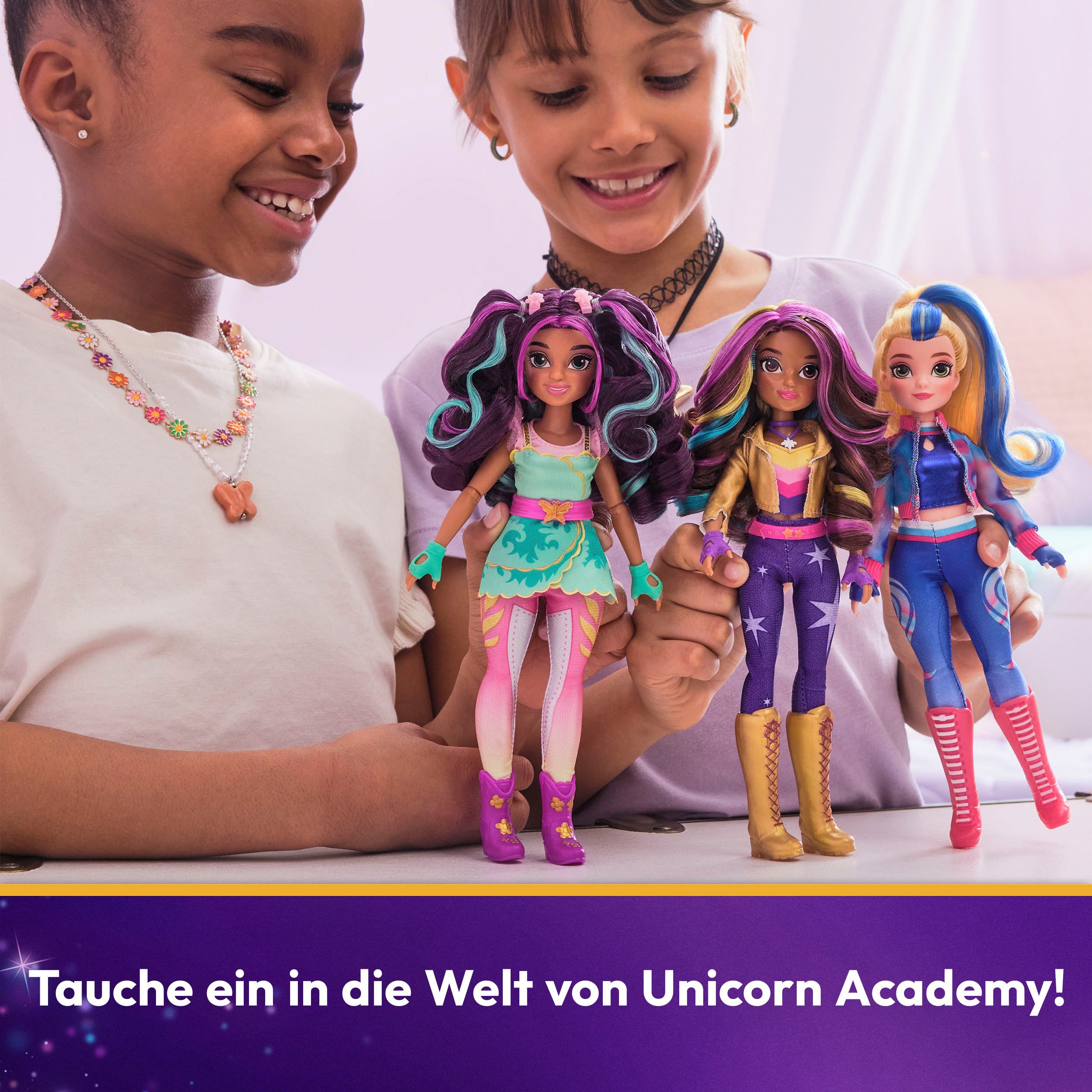 Spin Master Aankleedpop Unicorn Academy - Fashion Doll - Isabel