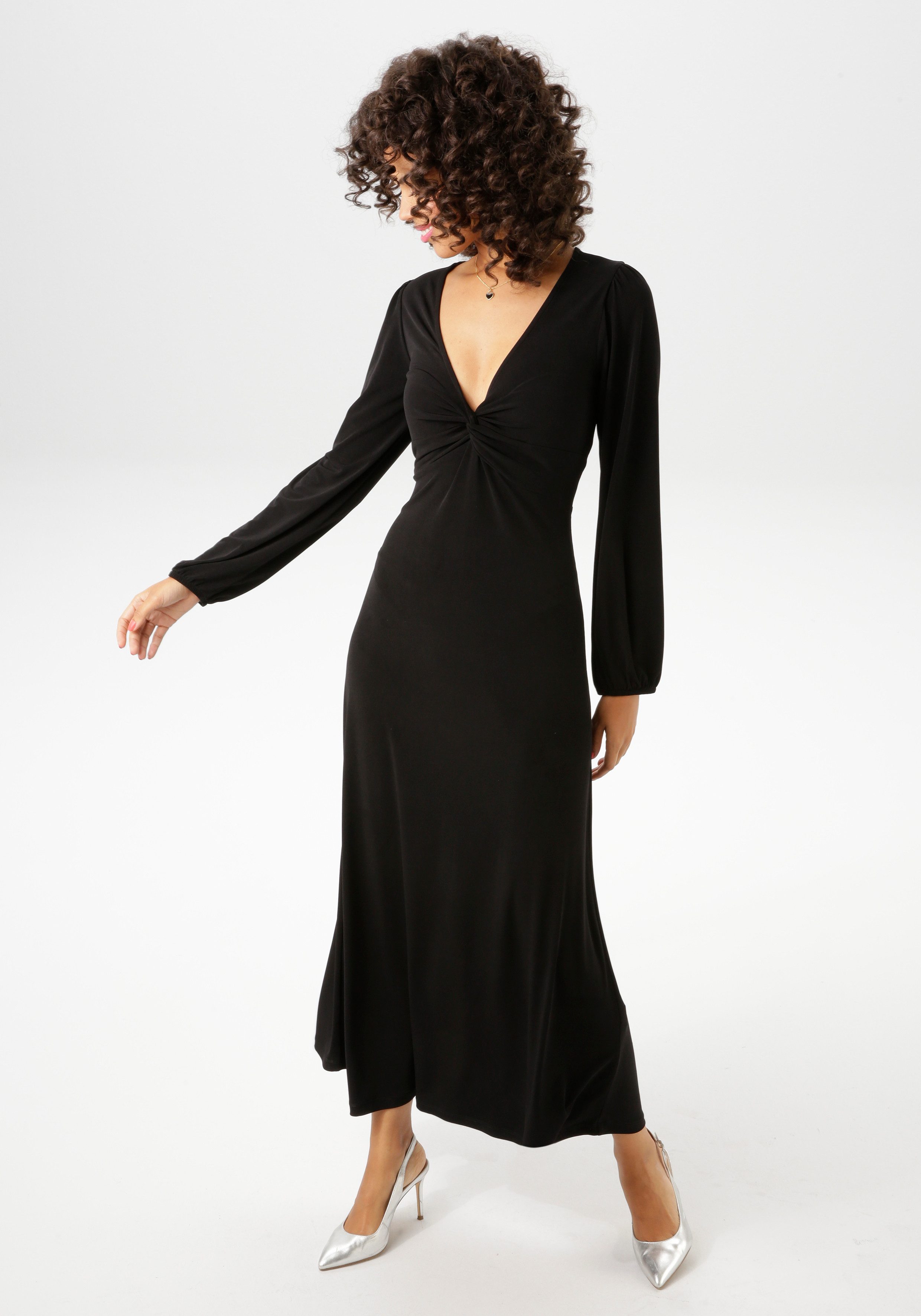 Aniston CASUAL Maxi-jurk met verfijnde knoop bij de decolleté - nieuwe collectie