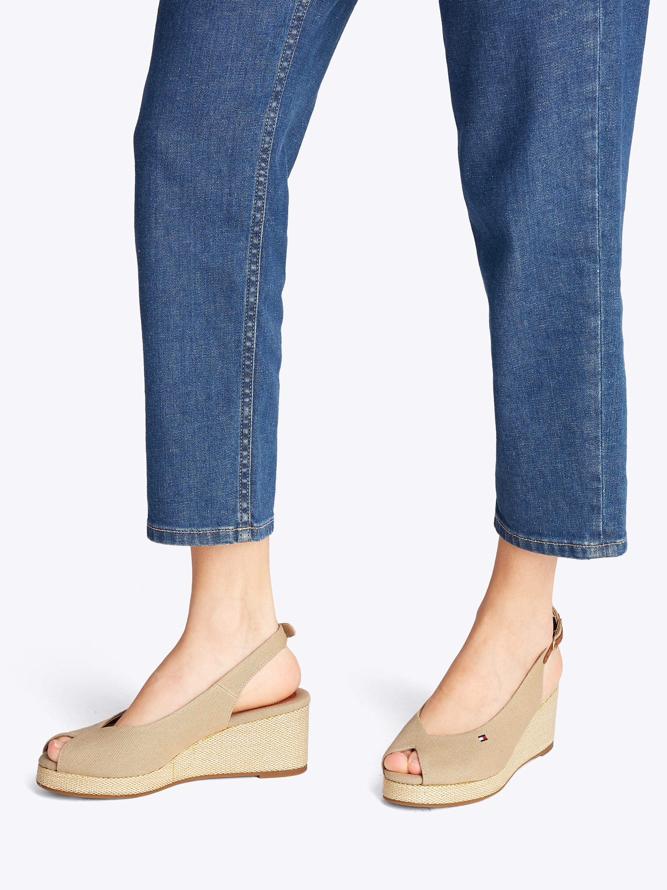 Tommy Hilfiger Sleehaksandaaltjes FLAG MID WEDGE ESPAD SLINGBACK , plateau, zomerschoen, riem-sandaal met verstelbare gesp