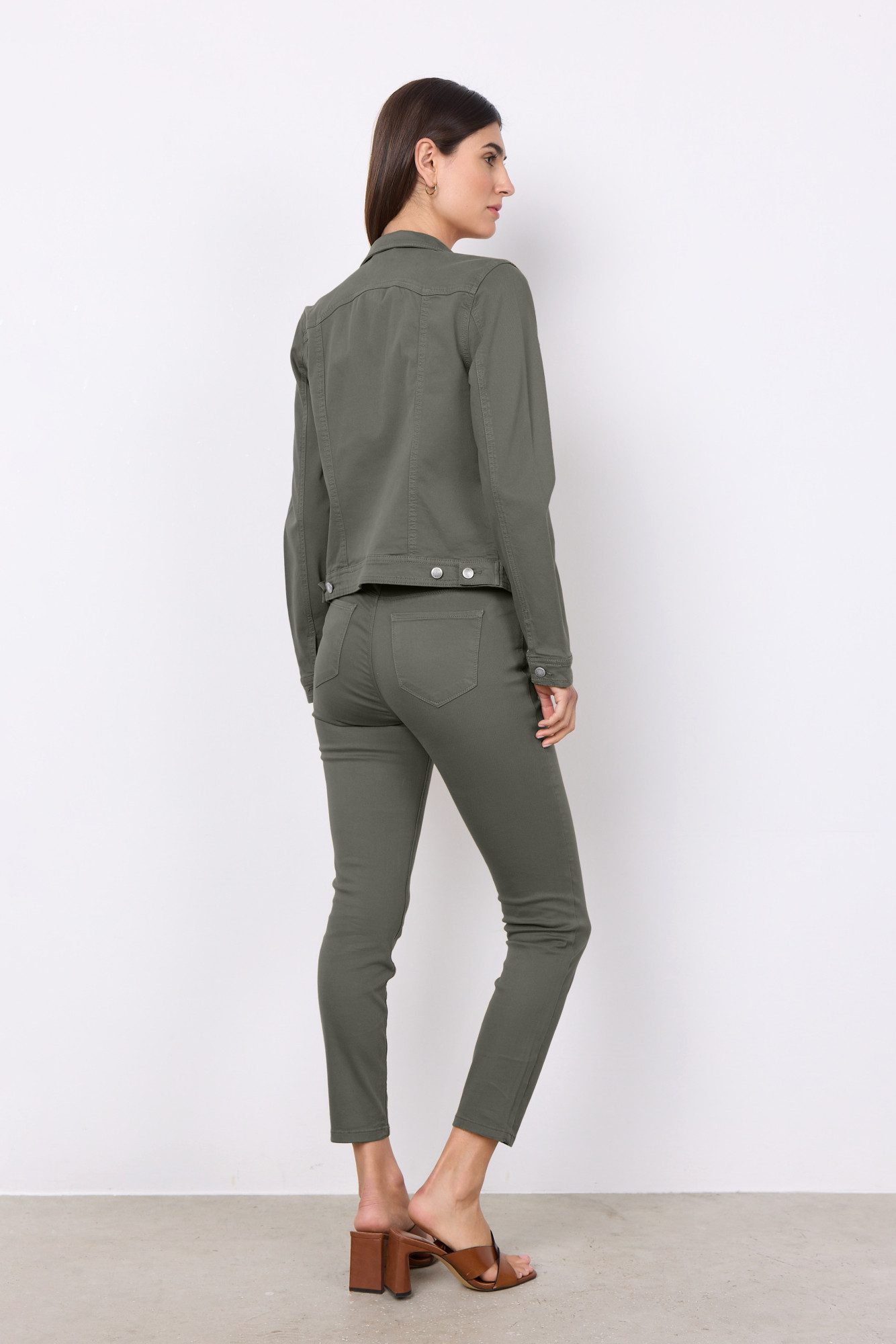soyaconcept Jeansblazer SC-ERNA 2 Jeansjack in getailleerde vorm en mooie kleuren