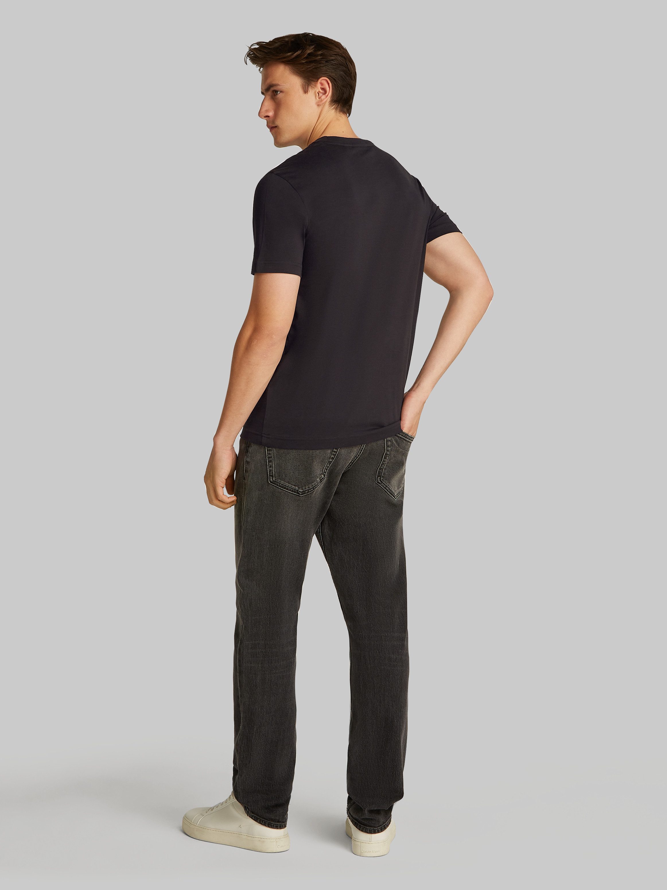 Calvin Klein T-shirt LINEAR OMBRE CHEST LOGO T-SHIRT