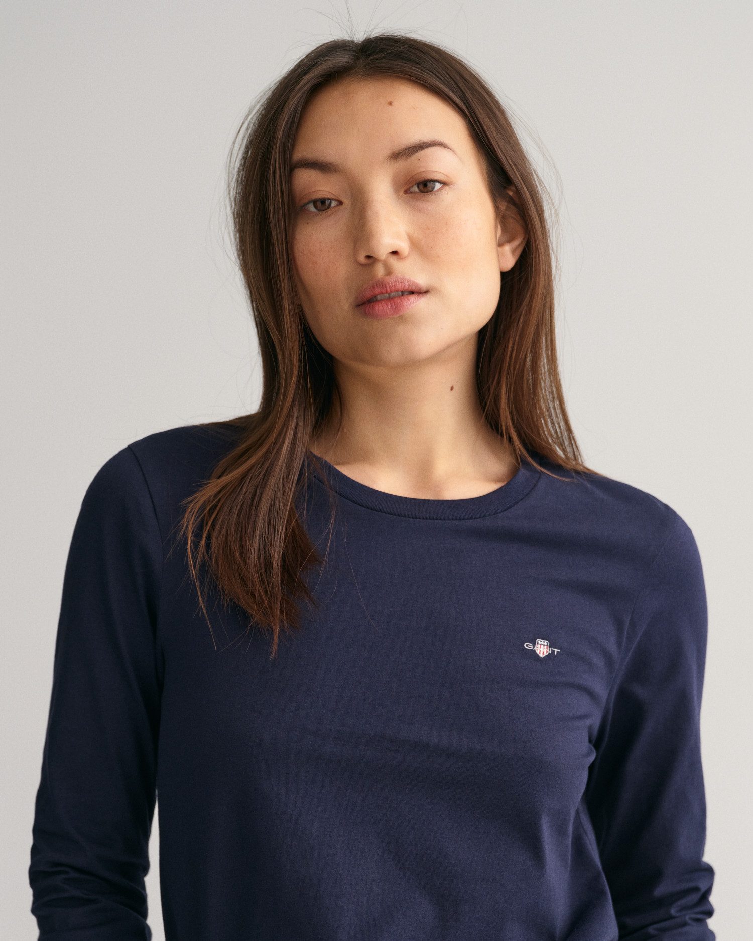 Gant Shirt met lange mouwen REG SHIELD LS T-SHIRT klein logoborduursel op borsthoogte