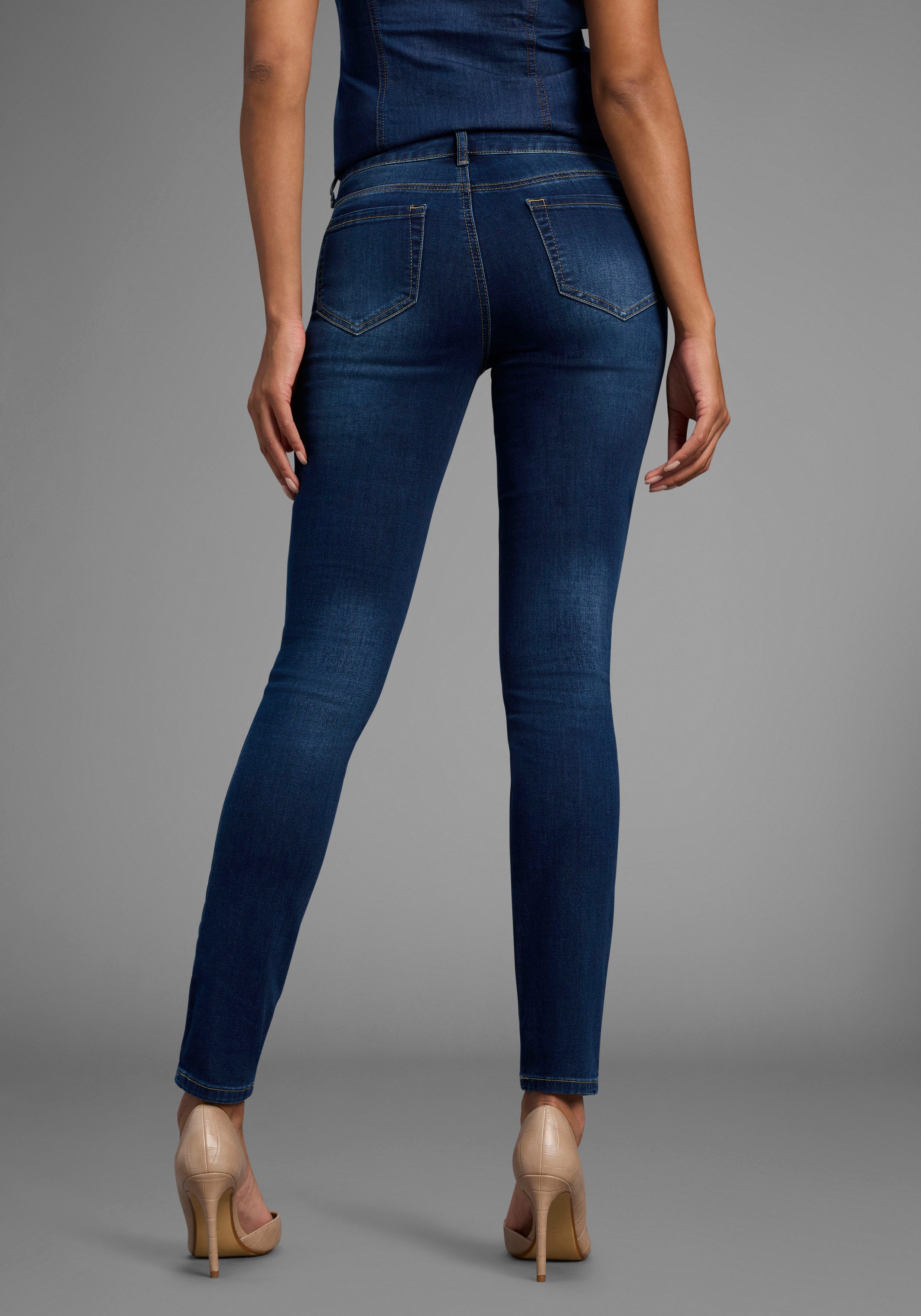 Arizona Skinny fit jeans Ultra Stretch extra-strakke been verloop, normale taille, met steekzakken