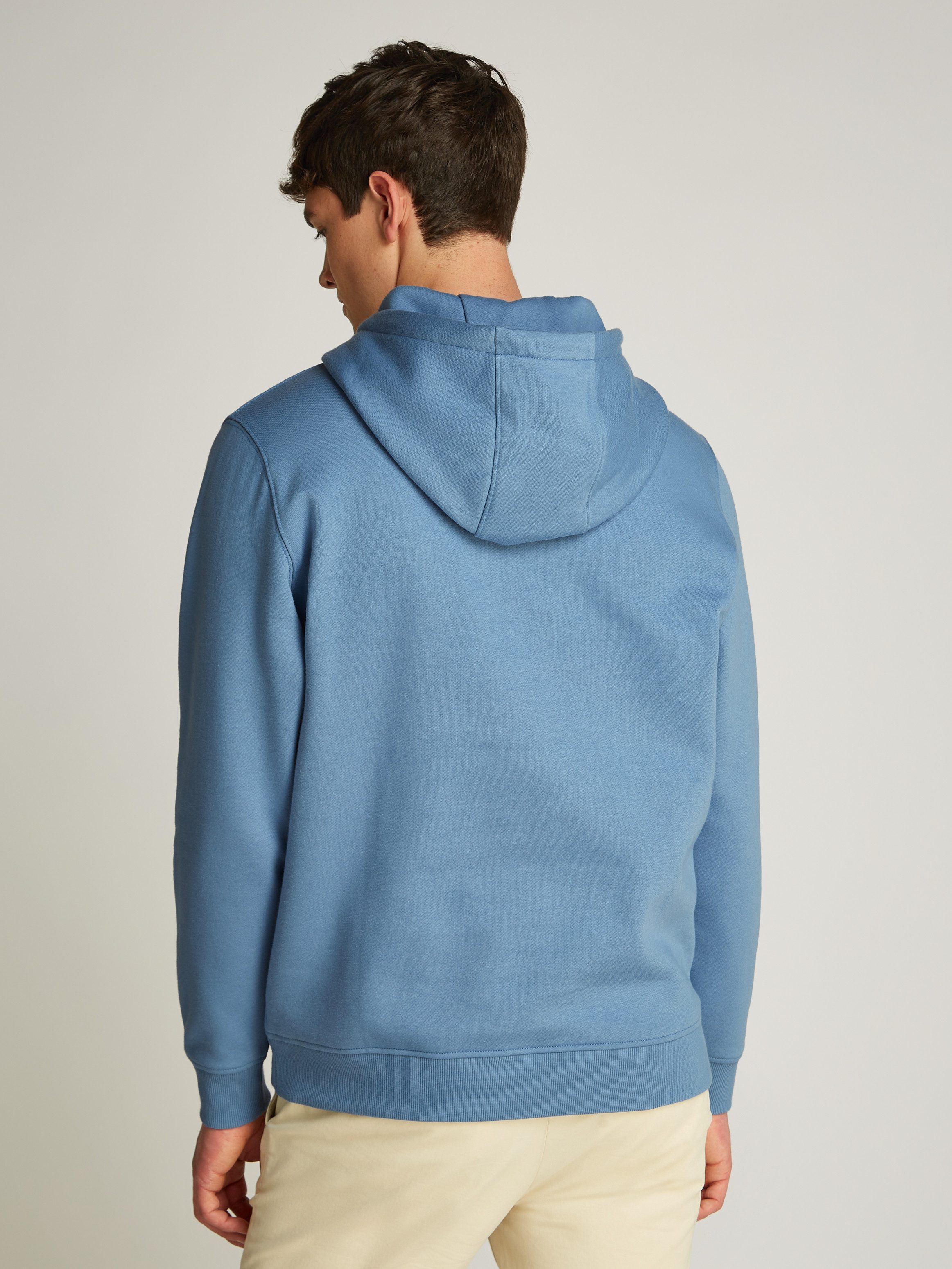 TOMMY JEANS Sweatshirt TJM REG S FLAG HOODIE met geborduurd merklogo op borsthoogte