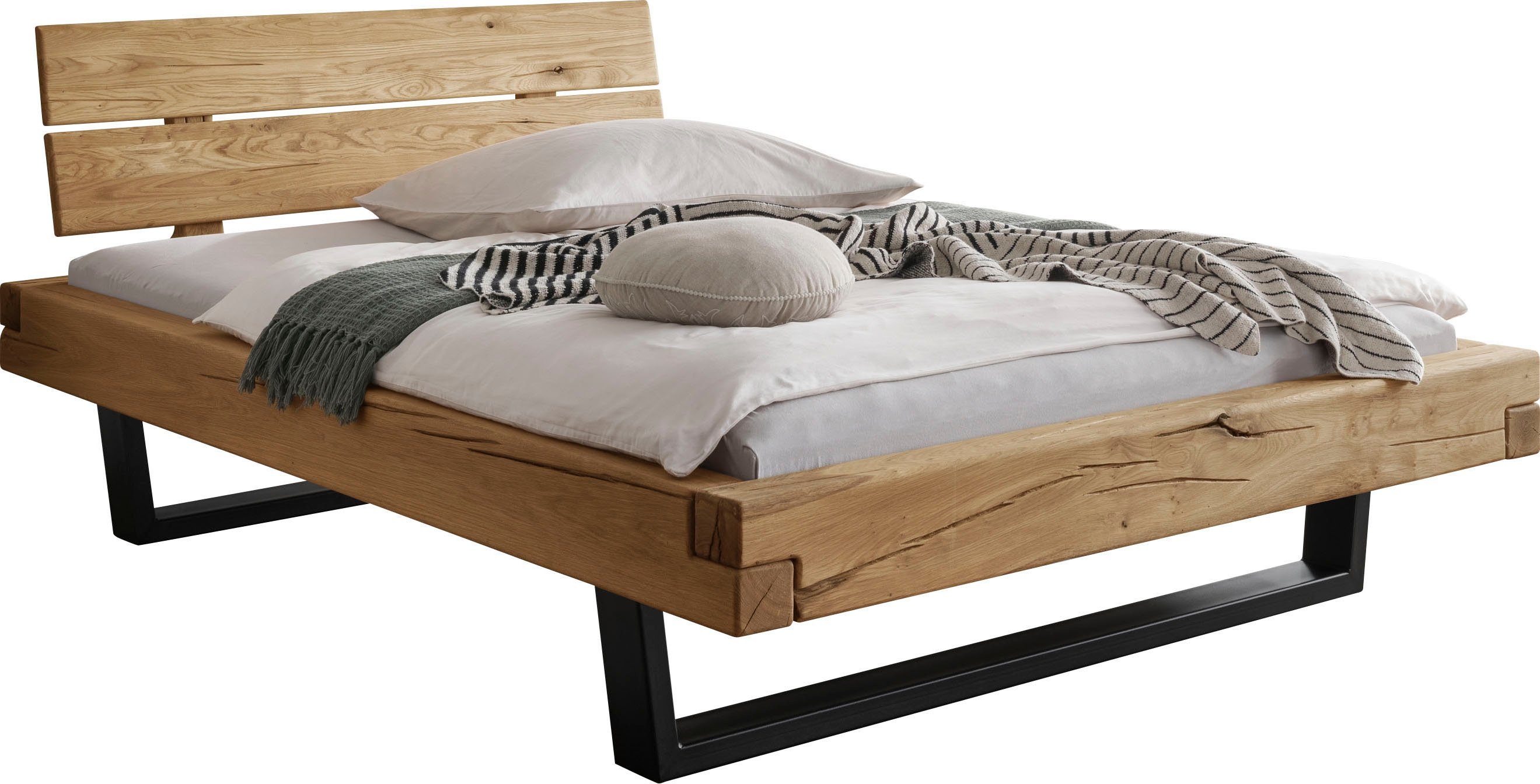 Home affaire Massief houten ledikant Ultima van hout in balk-look met metalen sleepoot bedden beige