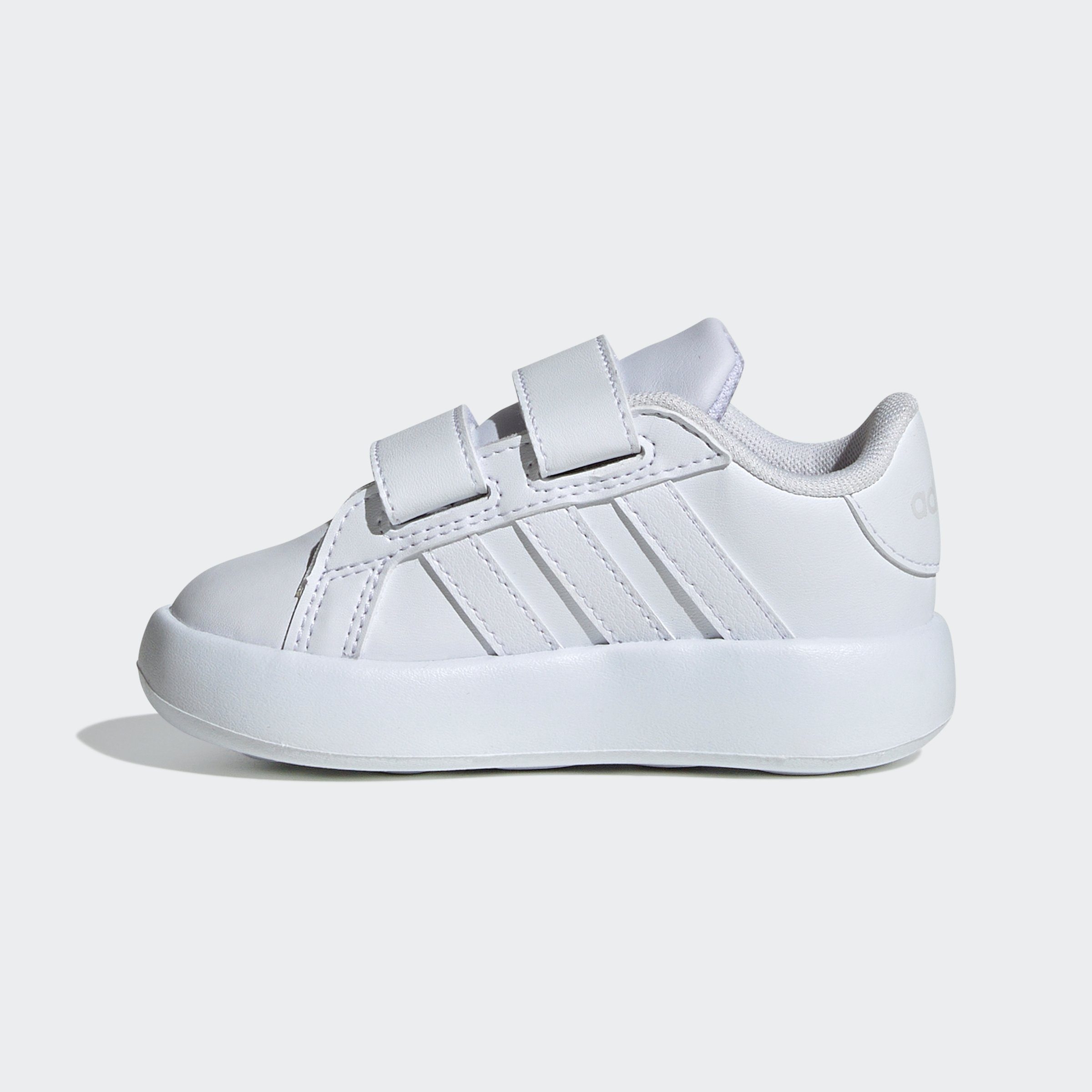 adidas Sportswear Klittenbandschoenen GRAND COURT 2.0 KIDS Design geïnspireerd op de adidas Superstar, voor kinderen