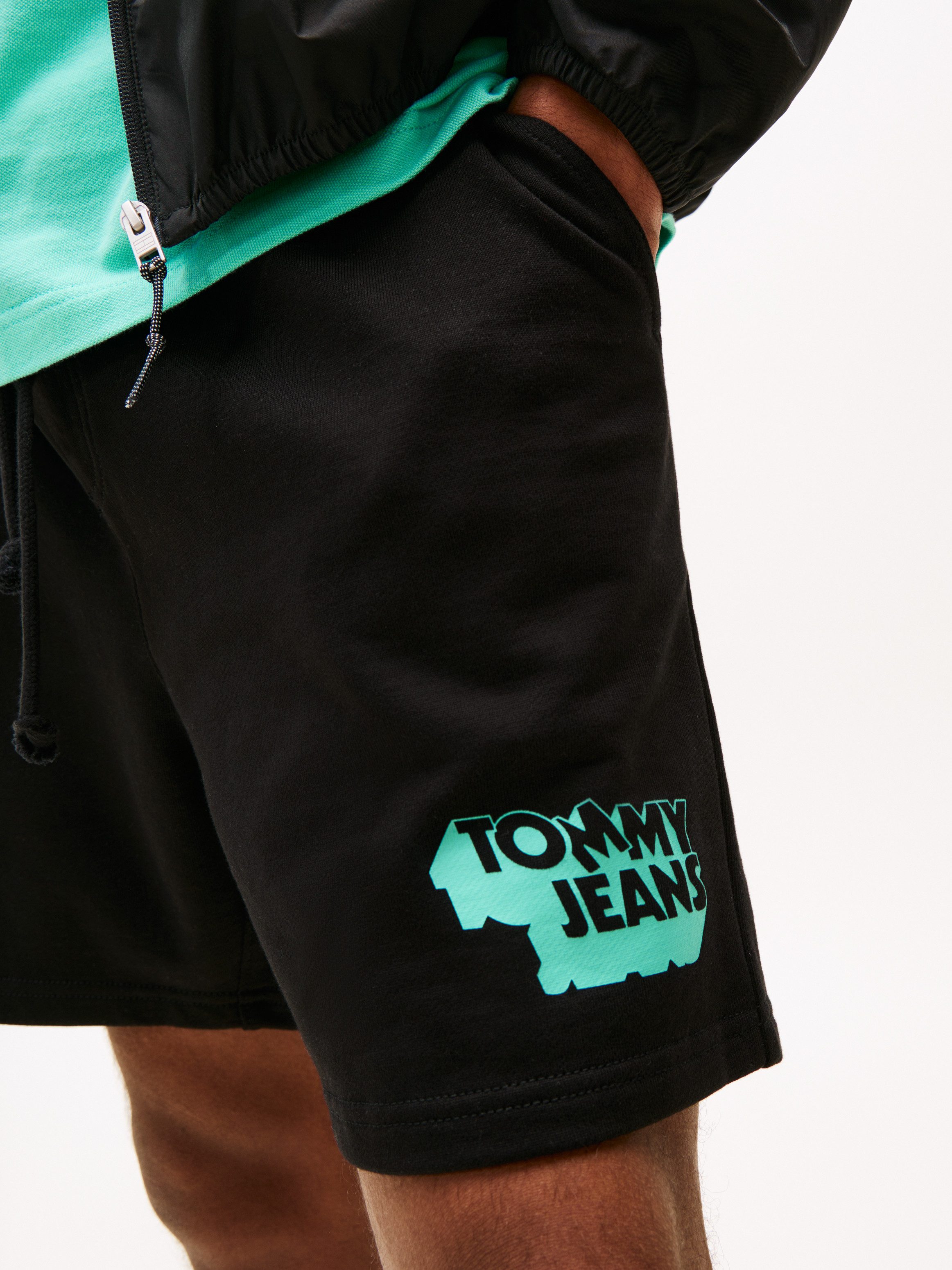 TOMMY JEANS Sweatshort TJM RLX STACK LOGO SWEATSHRT EXT