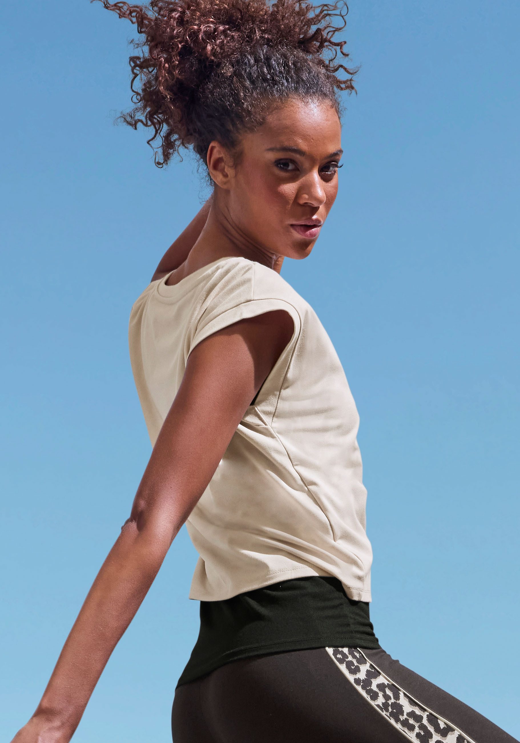 active by Lascana Layer-shirt 2-in-1 t-shirt in laagjesdesign