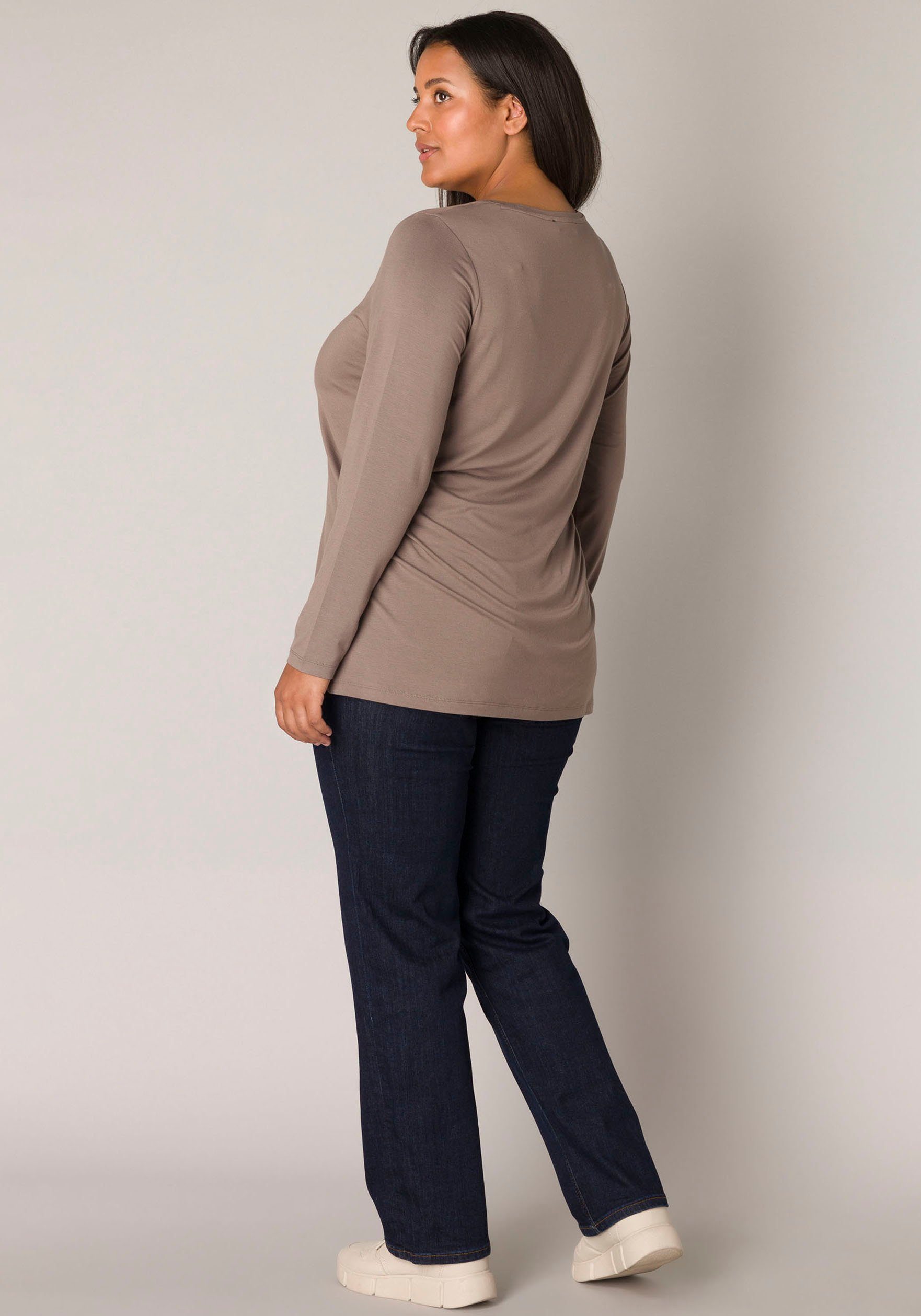 Base Level Curvy Shirt met lange mouwen met v-hals