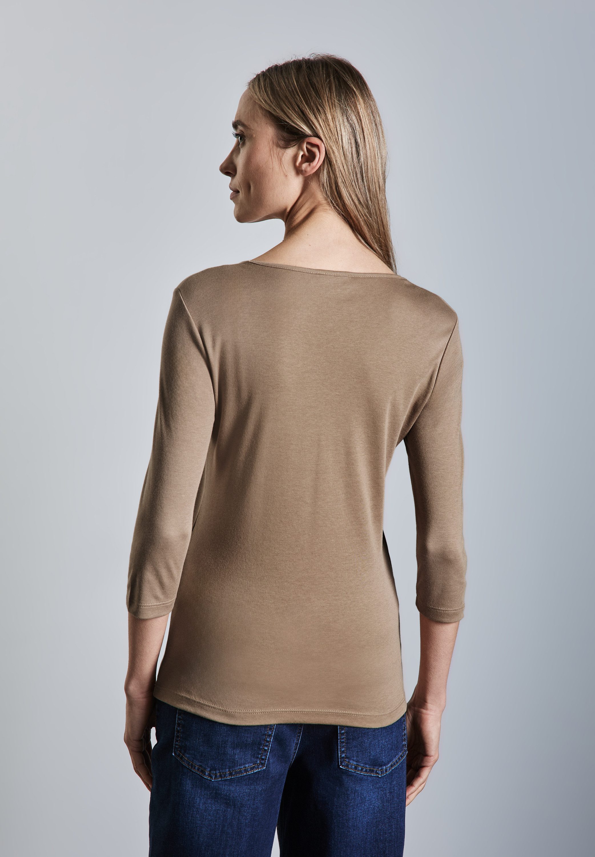STREET ONE Shirt met lange mouwen met hartvormige halslijn