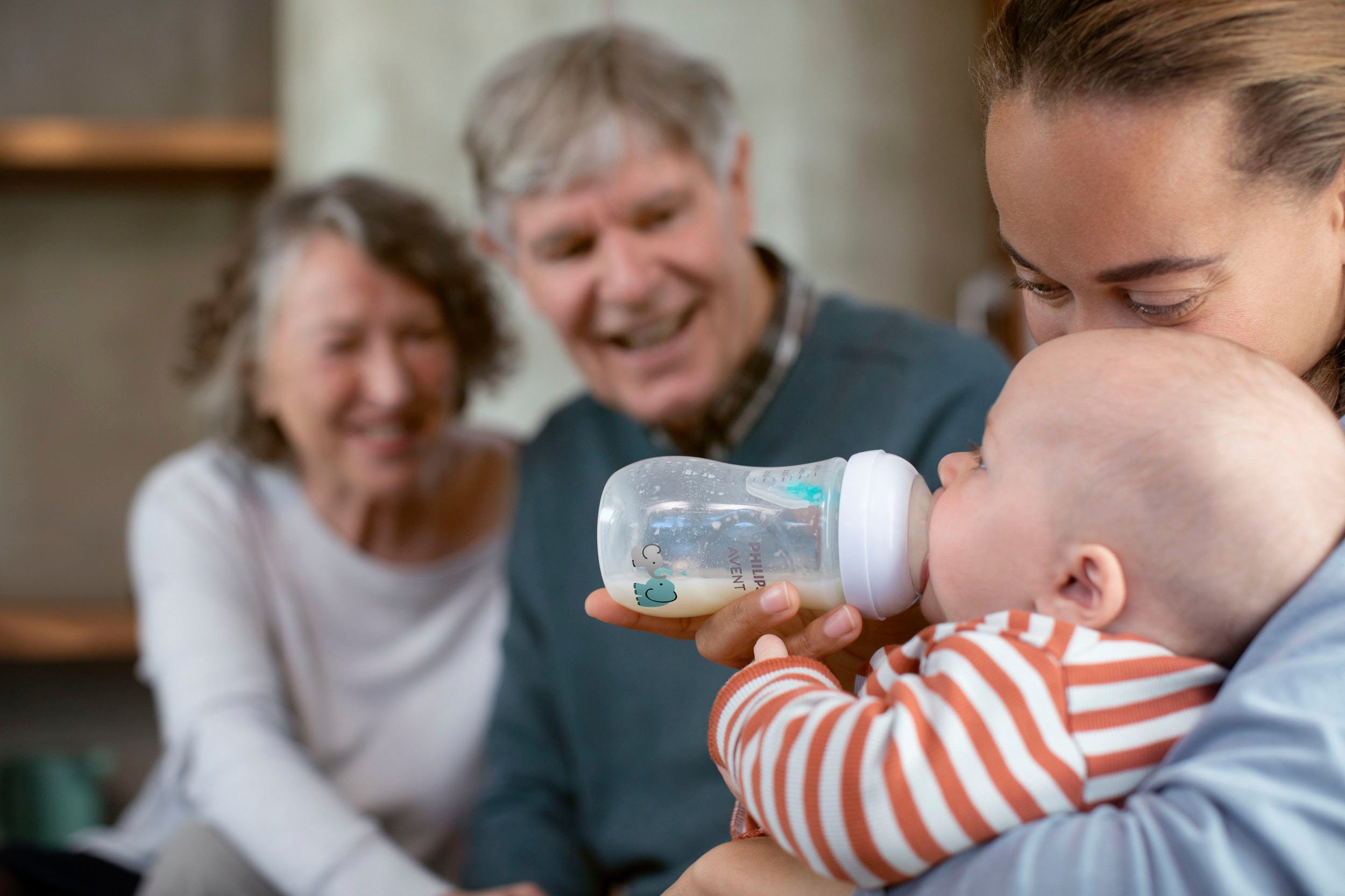 Philips AVENT Babyfles Natural Response SCY673/81 met het airfree-ventiel, 260 ml, vanaf de 1e maand