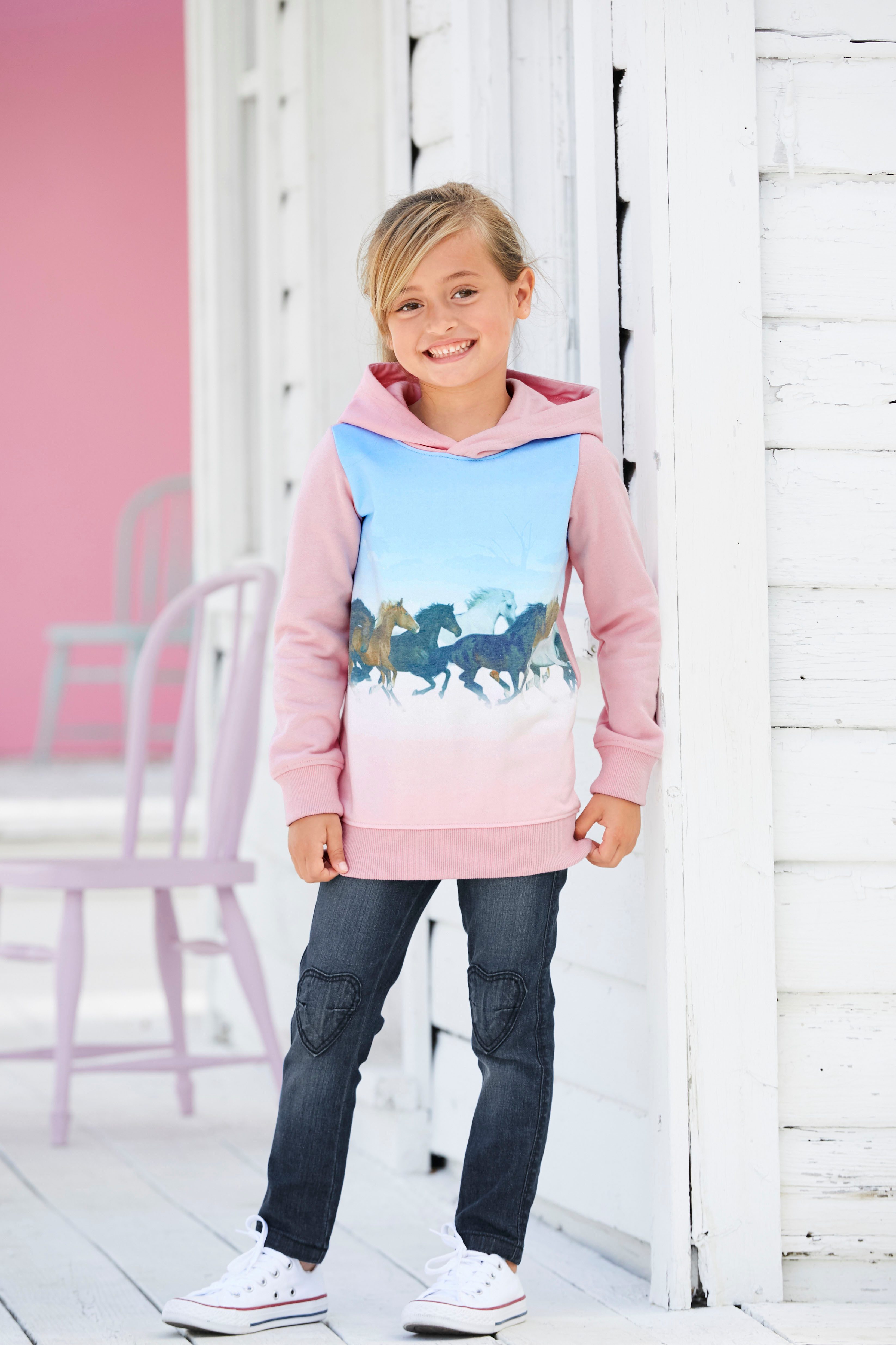 KIDSWORLD Lang sweatshirt Voor kleine meisjes Lange mouwen, bedrukt, met capuchon, van opgeruwde sweatstof