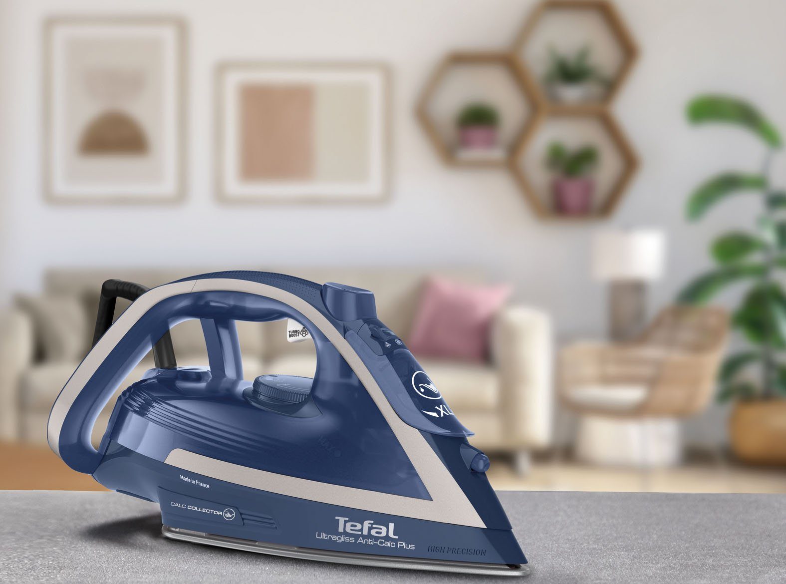 Tefal Stoomstrijkijzer Ultragliss Plus, 2800 W, stoomstoot: 250 g/min., 50 g/min. stoomafgifte