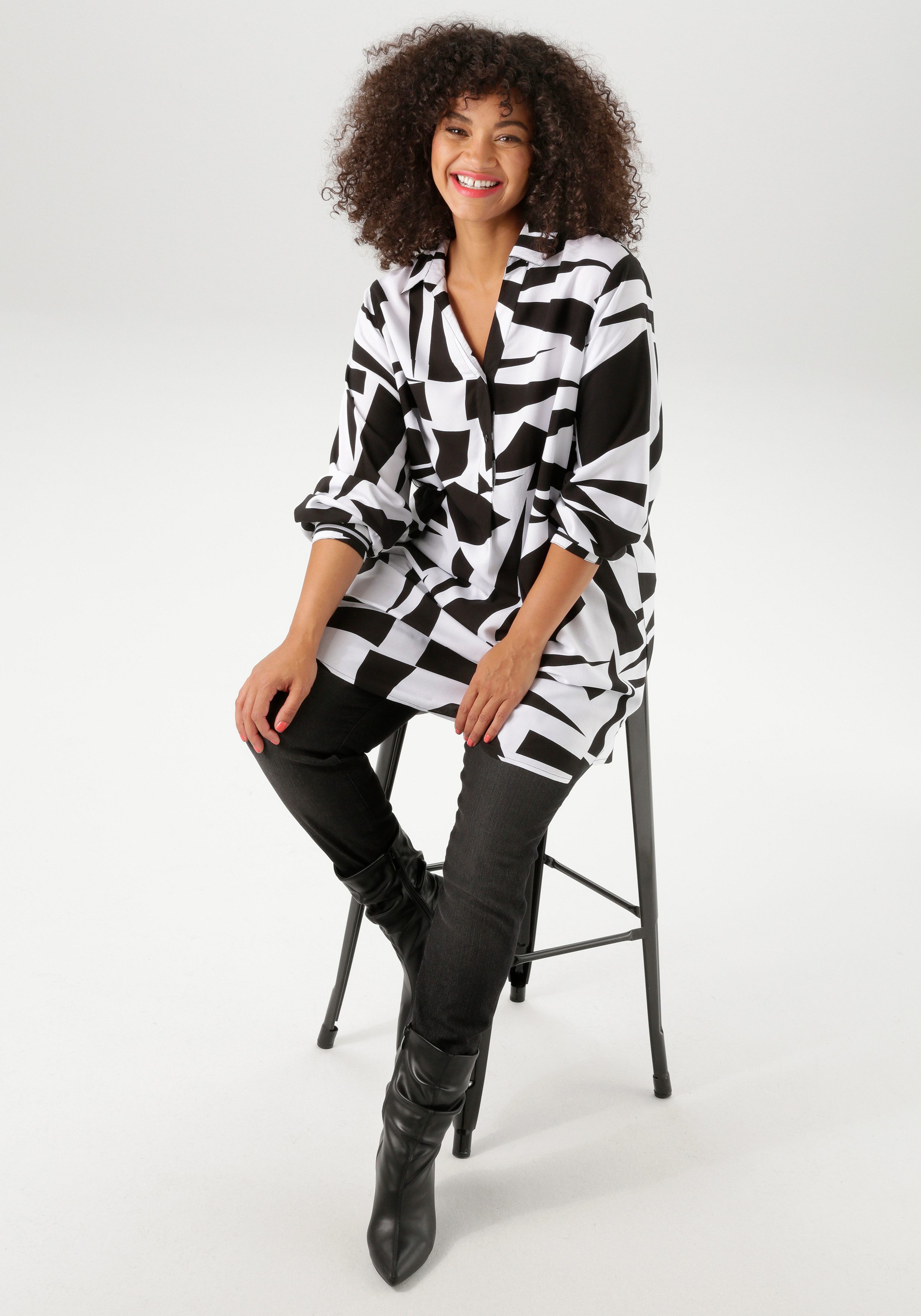 Aniston PLUS Lange blouse met kleurrijke, grootvlak print