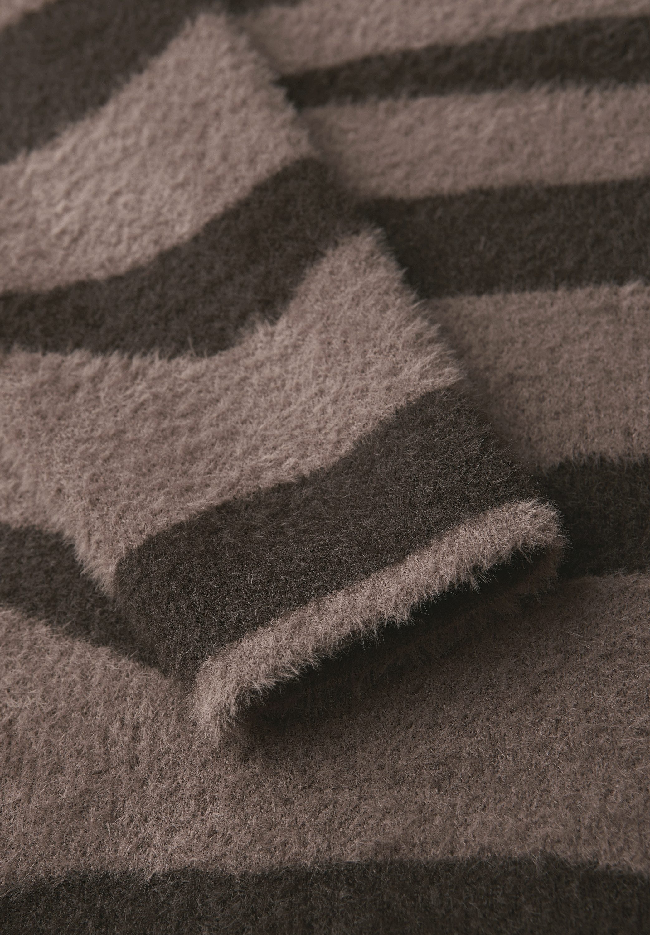 STREET ONE Gebreide trui met animal print, comfortabele pasvorm