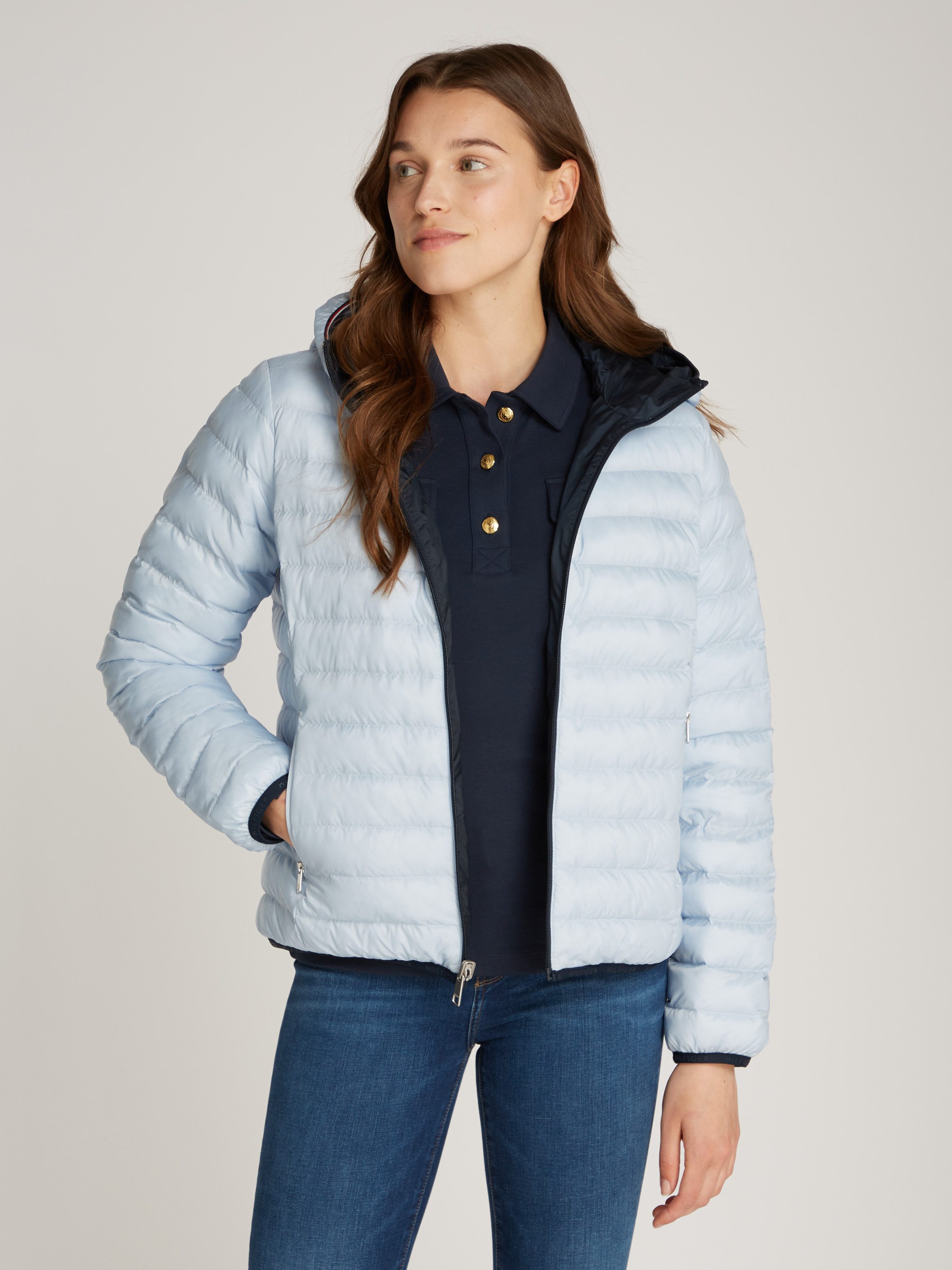 Tommy Hilfiger Gewatteerde jas REVERSIBLE LW PADDED JACKET met omkeerbare draagmogelijkheid, lichte...