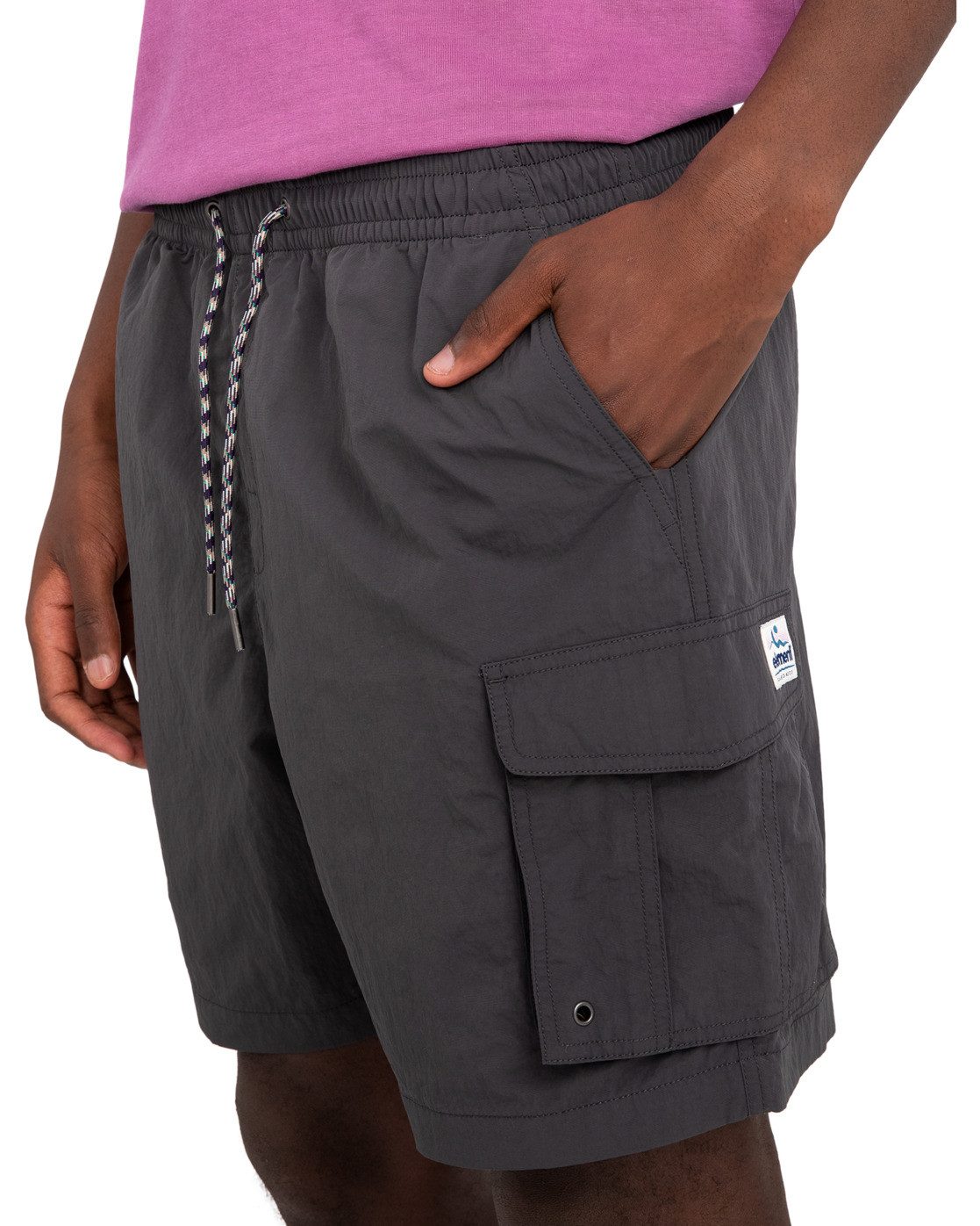 Element Short Chillin Cargo Hybrid 18"