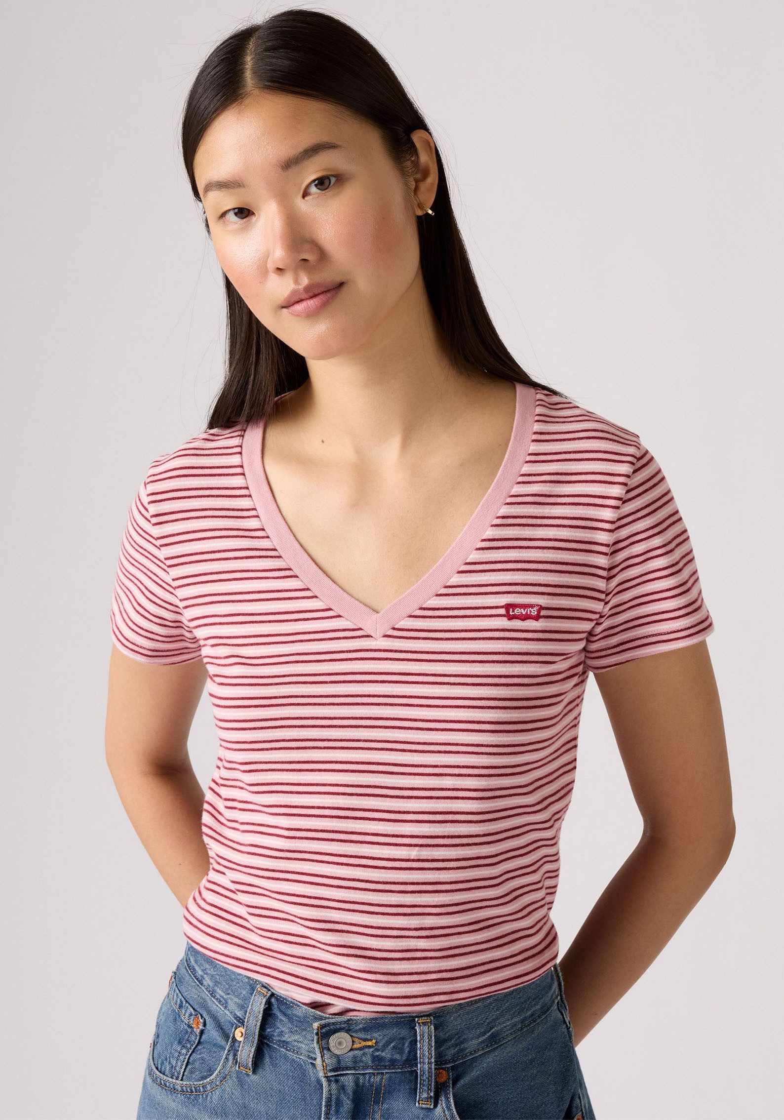 Levi's® Shirt met V-hals PERFECT VNECK met mini-batwing-logoborduursel