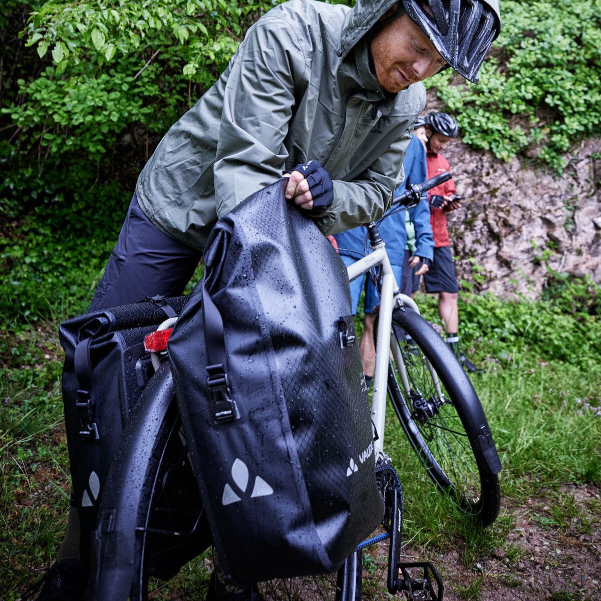 VAUDE Fietsjack MEN'S ESCAPE BIKE LIGHT JACKET Waterdicht & winddicht & ademend (1 stuk)