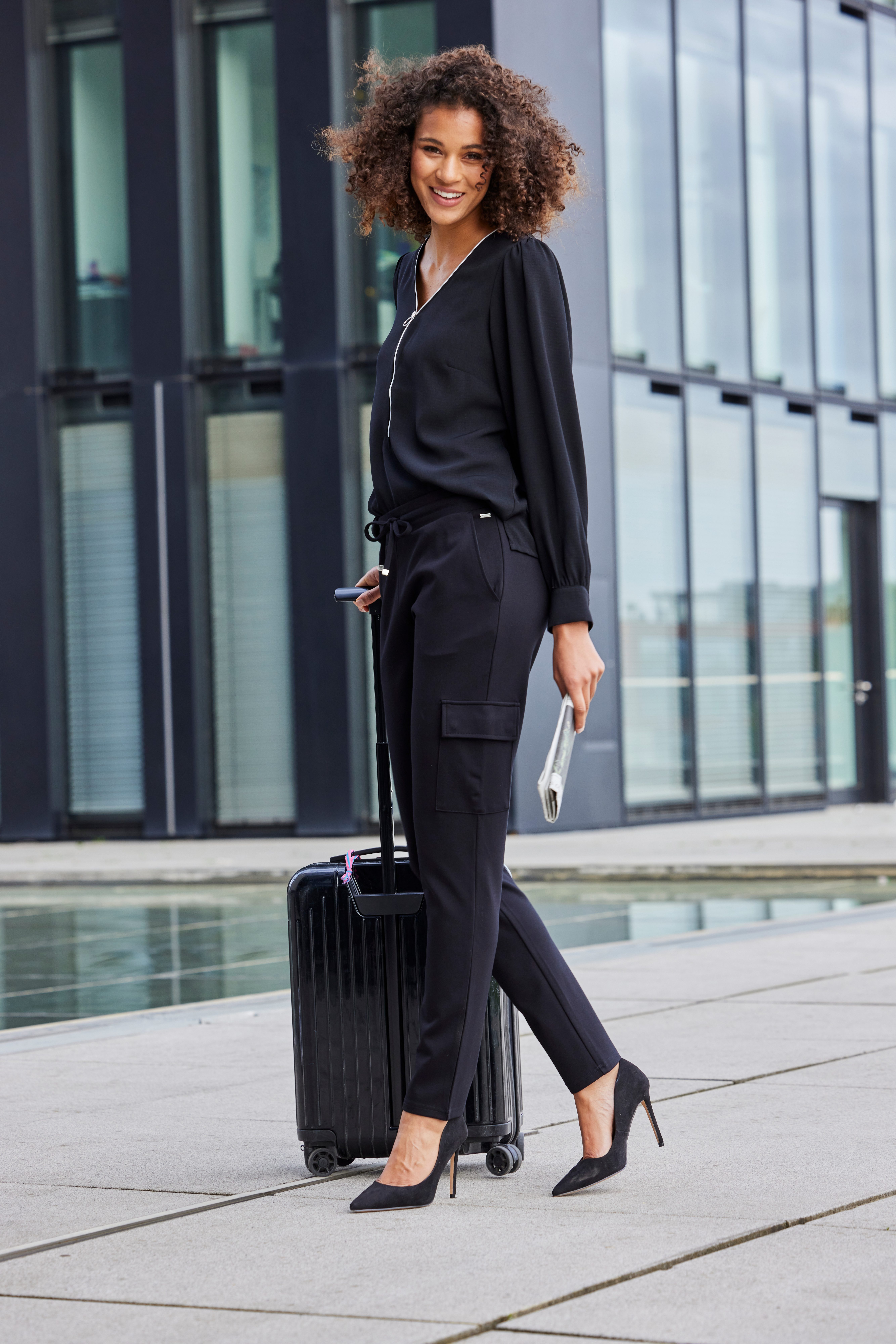 Lascana Cargobroek in zacht vloeiend materiaal loungewear