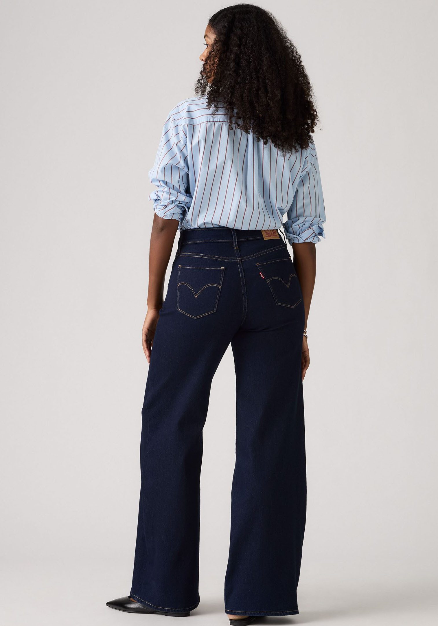 Levi's® Wijde Jeans 318 SHAPING in five-pocketsstijl