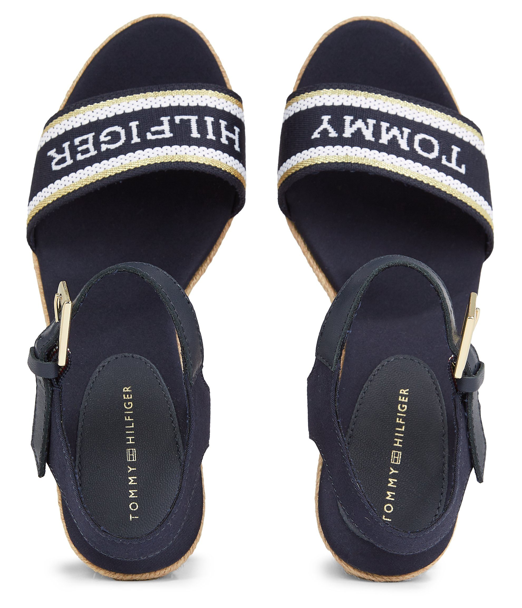 Tommy Hilfiger Sleehaksandaaltjes MONO WEBBING HIGH WEDGE SANDAL , zomerschoen, sandaal, riemchensandalette met contrast-logo-opdruk