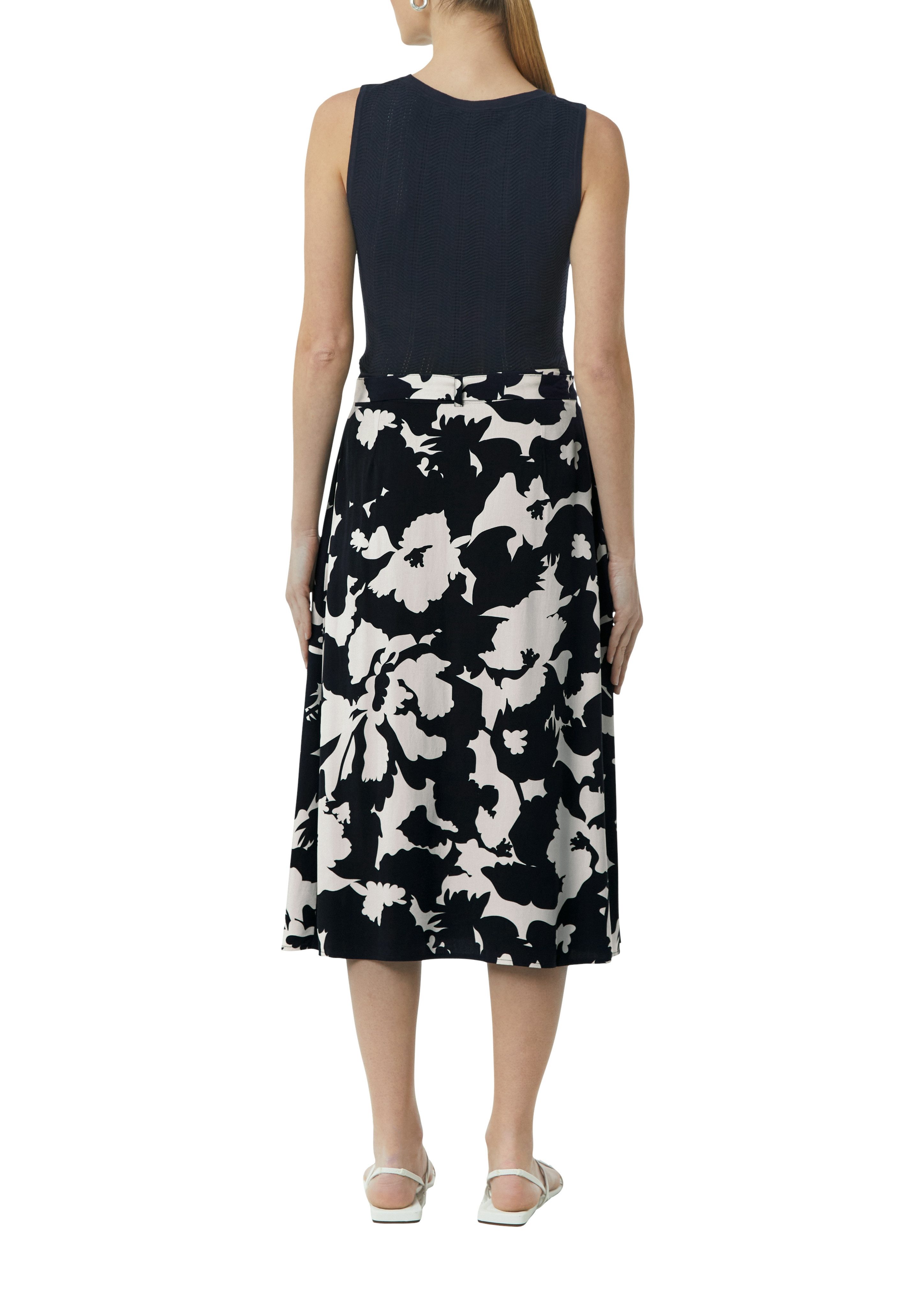 Comma Midirok met een bloemmotief