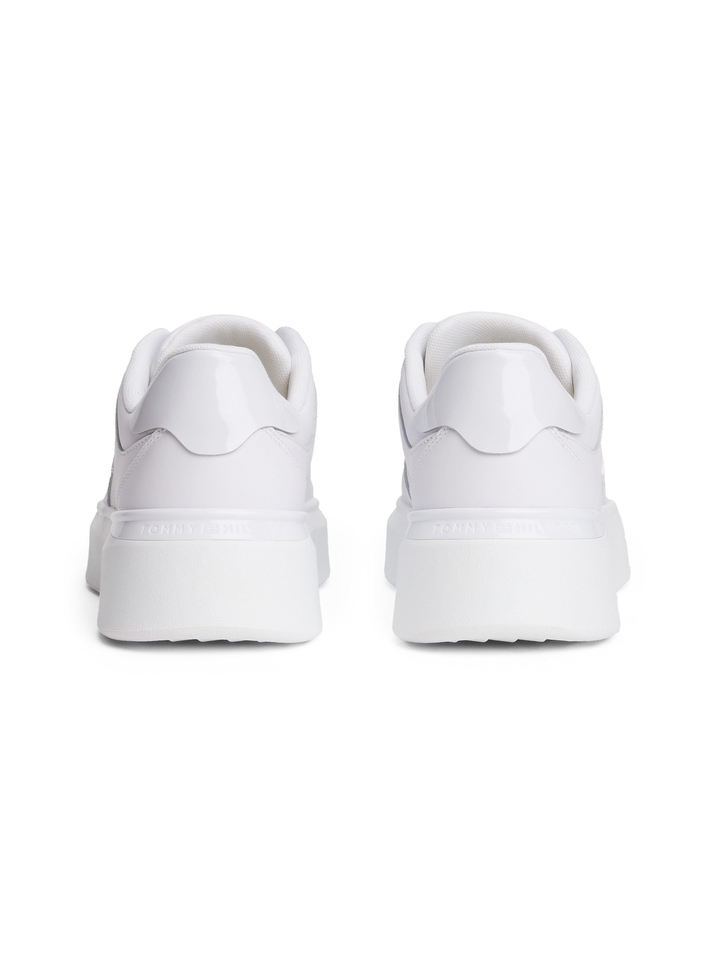 Tommy Hilfiger Plateausneakers PATENT PLATFORM SNEAKER , vrije tijd schoen, lage schoen, veterschoen met sierstiksels