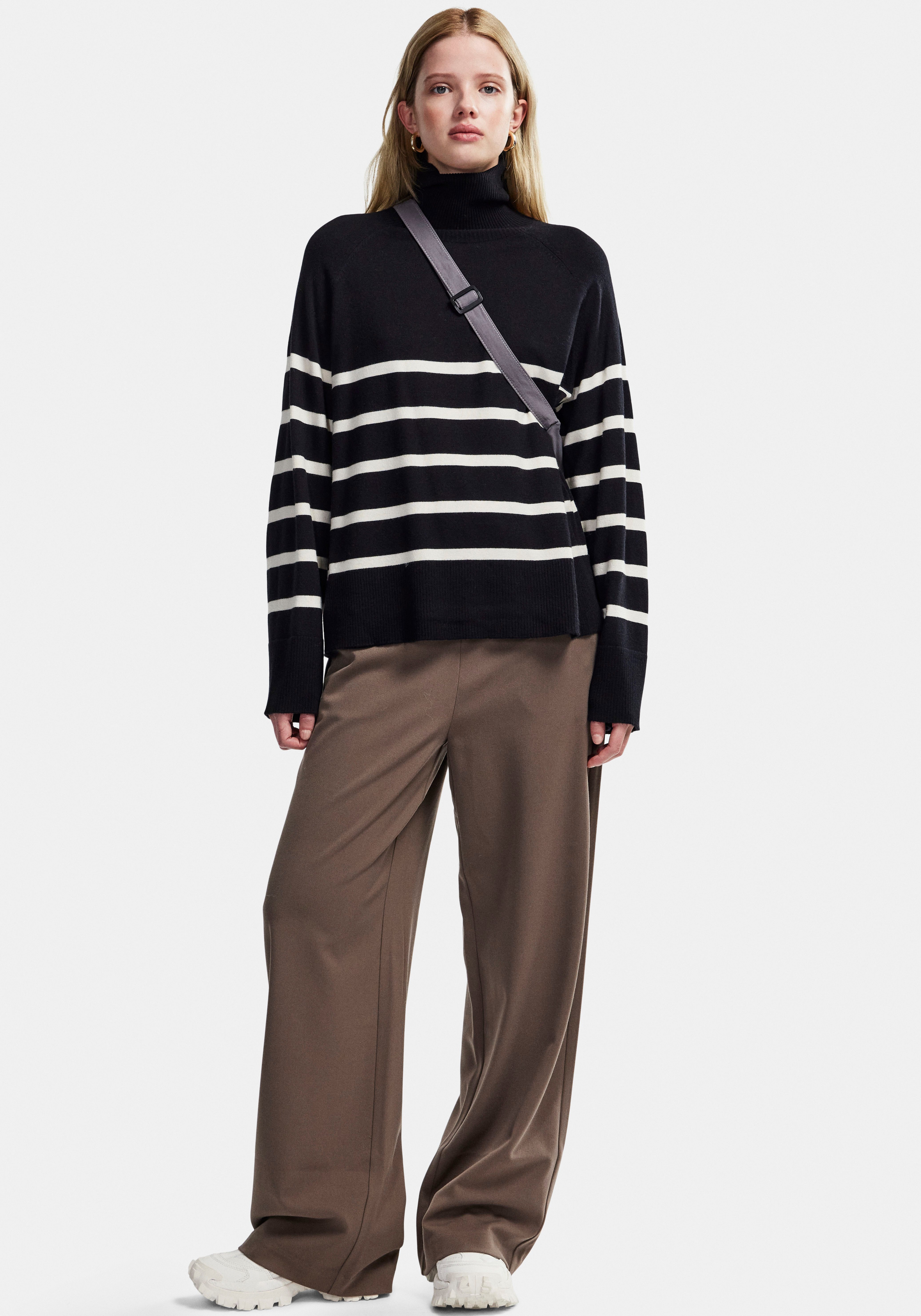 pieces Coltrui PCSIA LS ROLLNECK KNIT NOOS BC